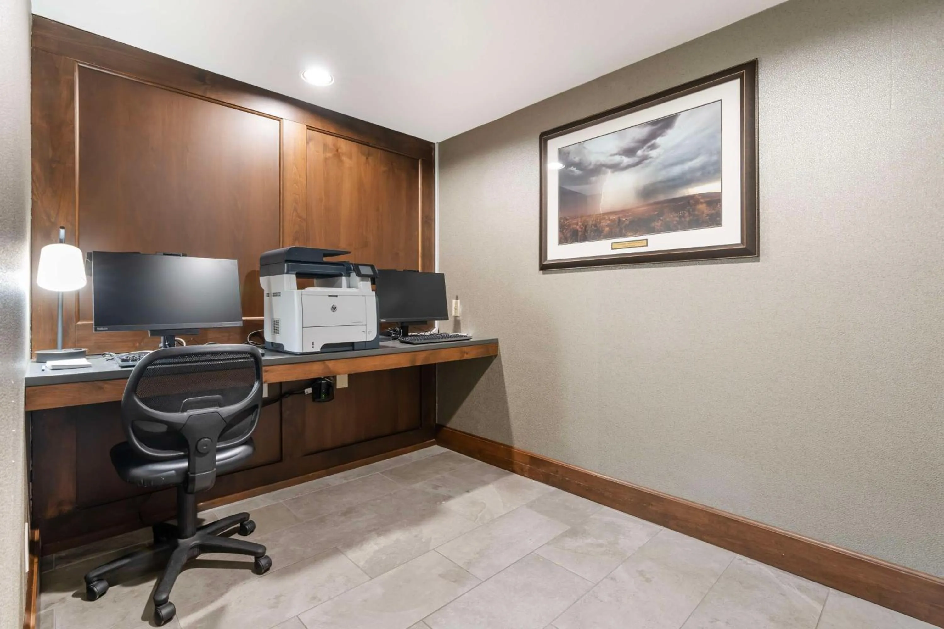 Business facilities in Best Western Bend North