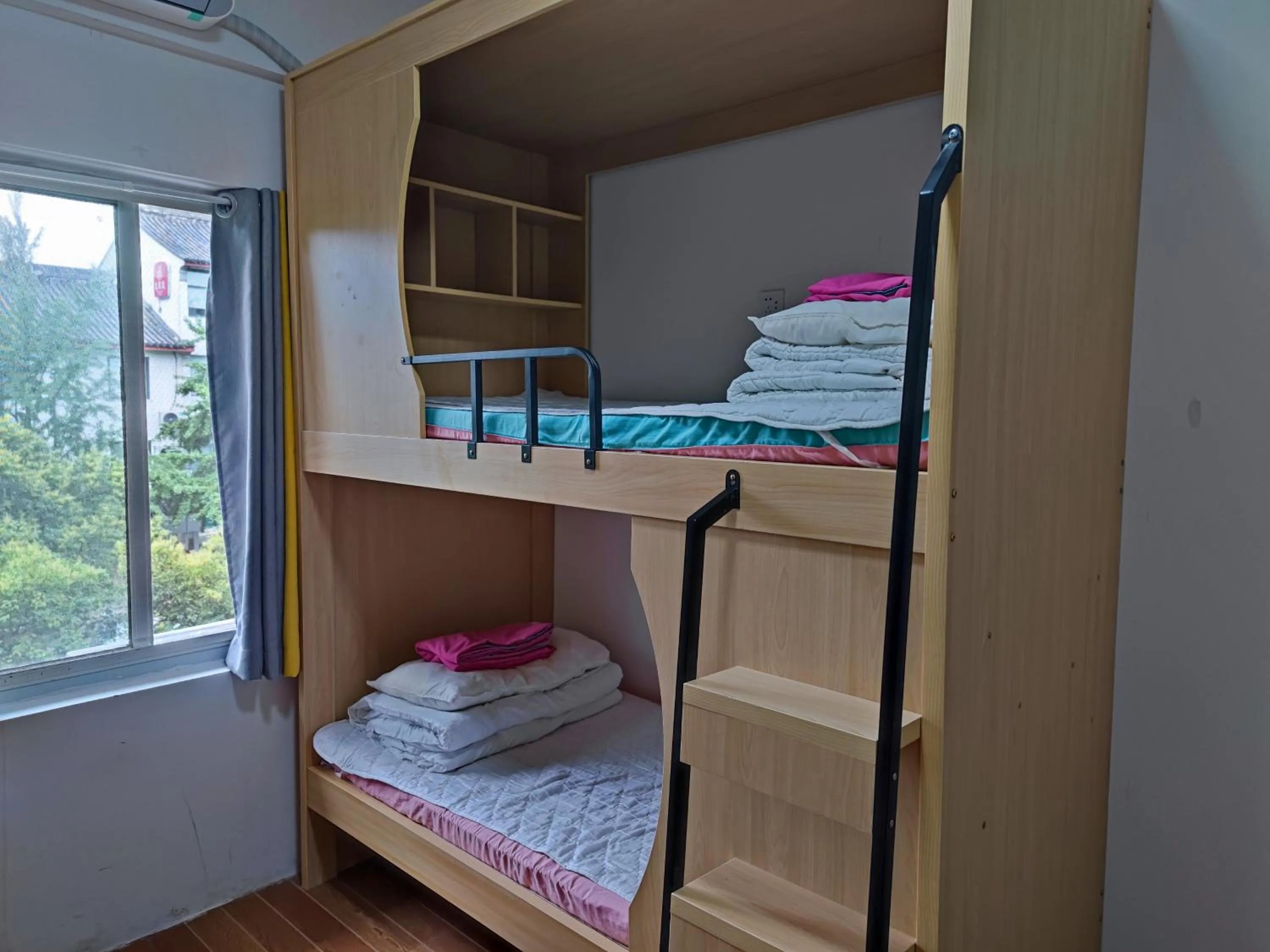 Bed in Suzhou Blue Gate Youth Hostel