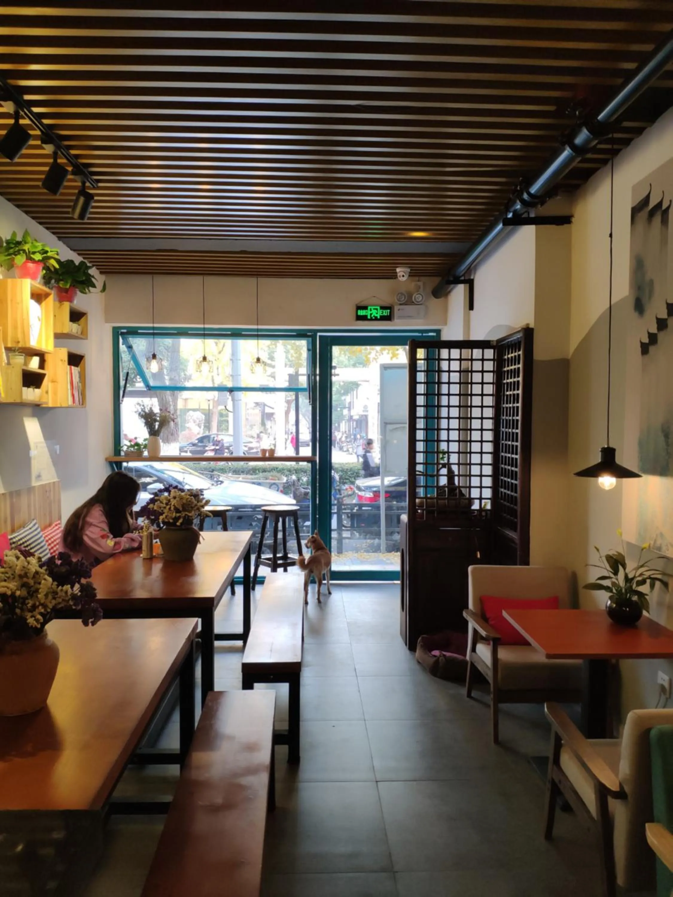 Library in Suzhou Blue Gate Youth Hostel