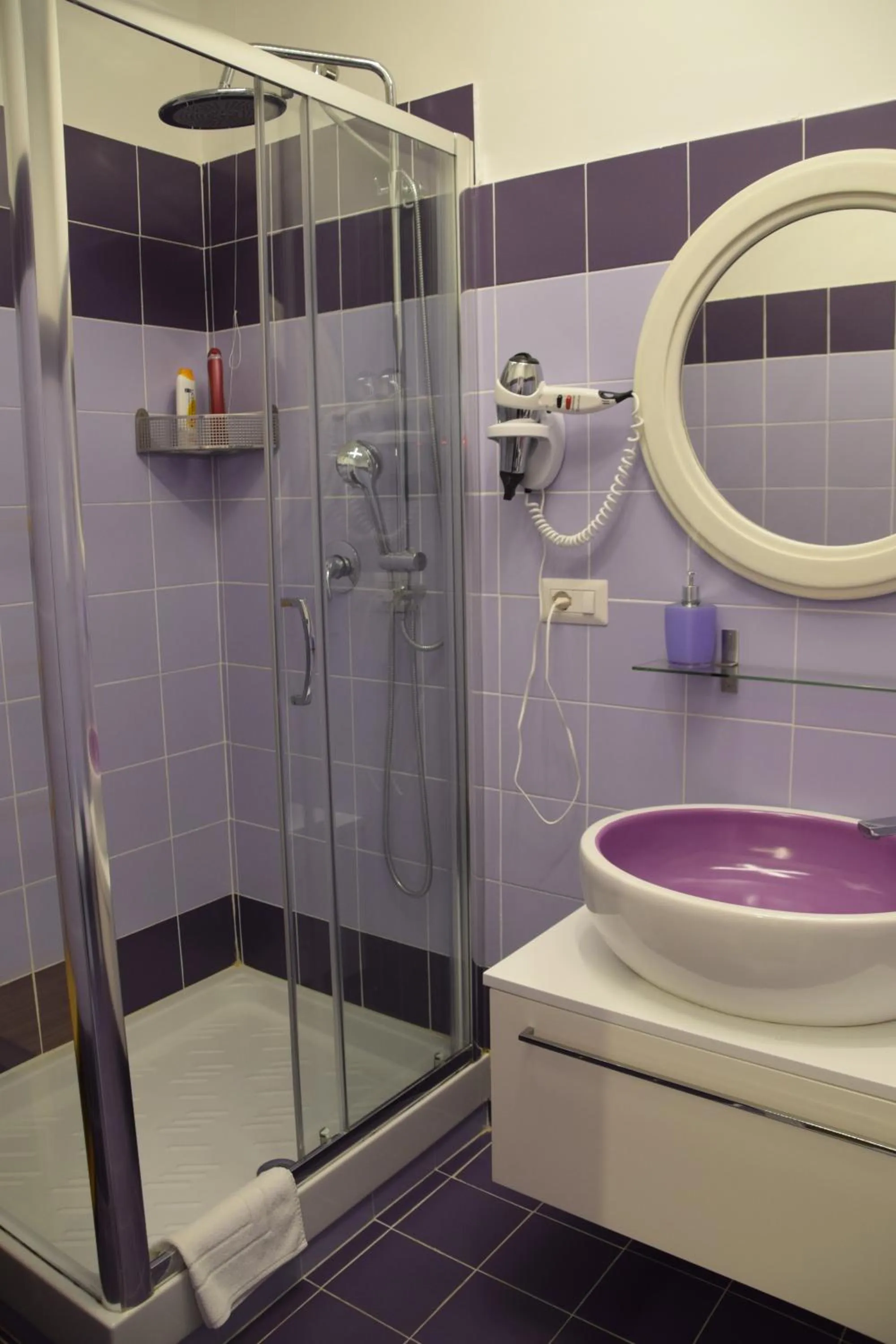 Bathroom in BB HomEitaly Civitavecchia