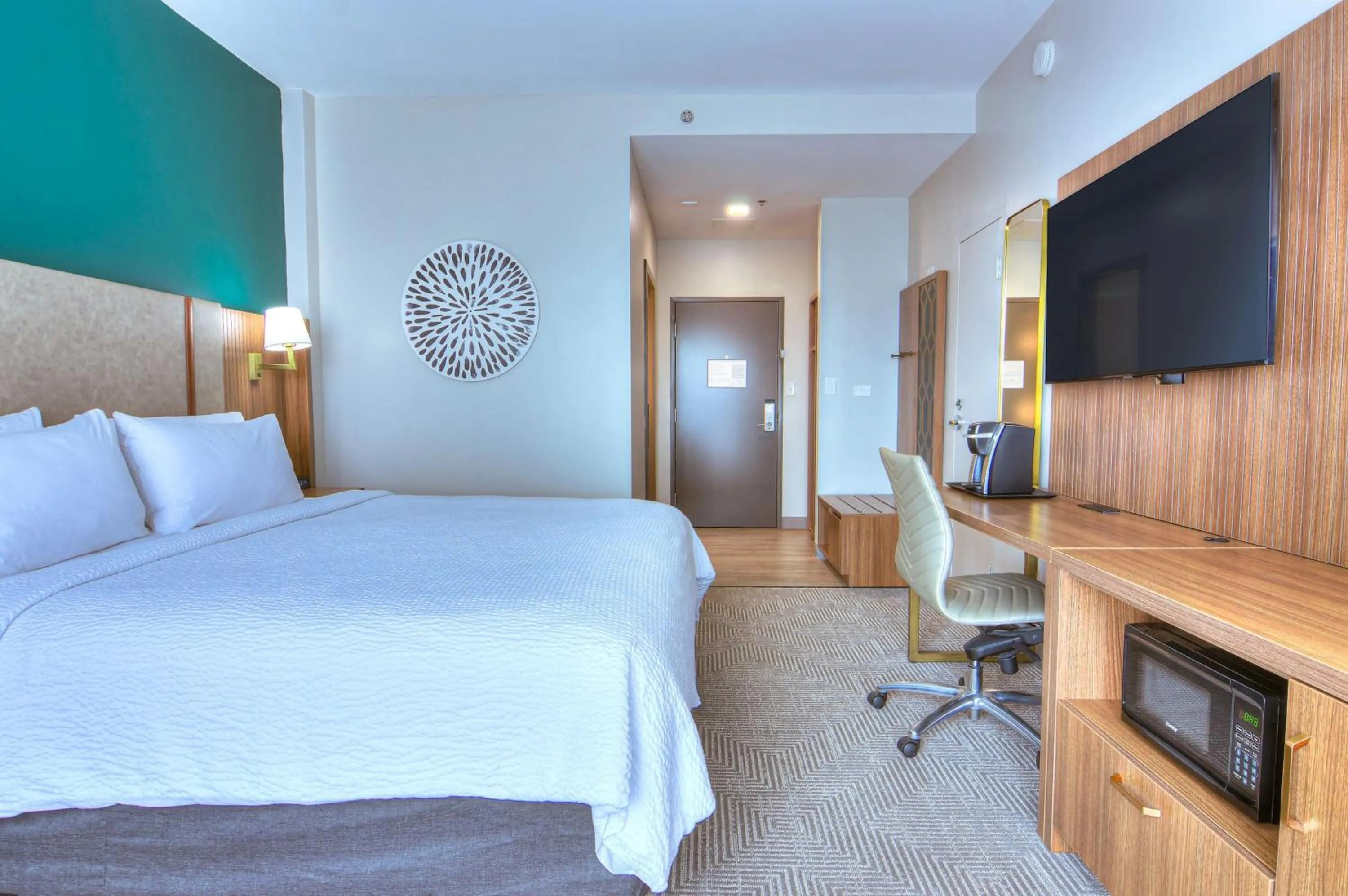Bedroom, Bed in Holiday Inn Gainesville-University Center by IHG