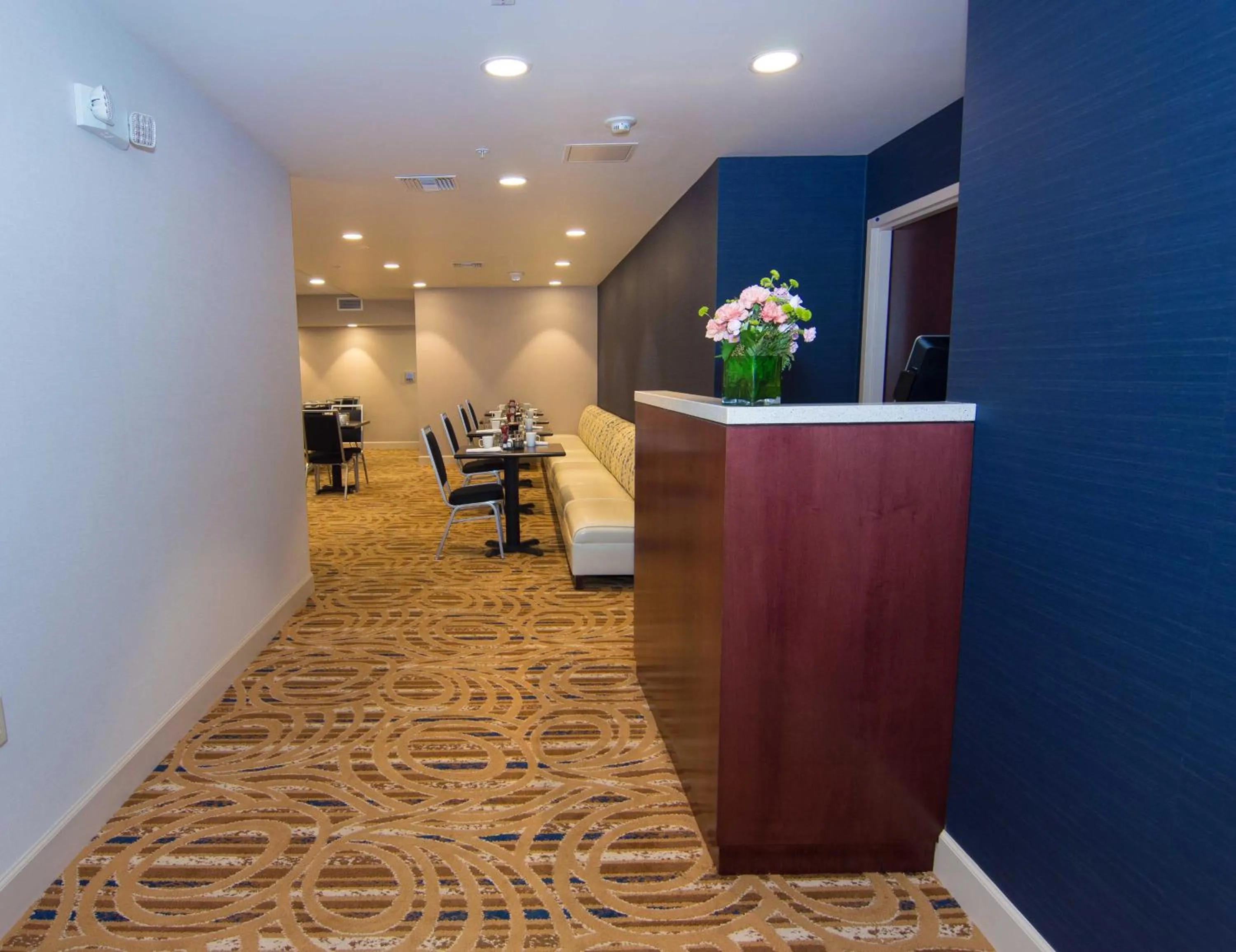 Breakfast in Holiday Inn Gainesville-University Center by IHG