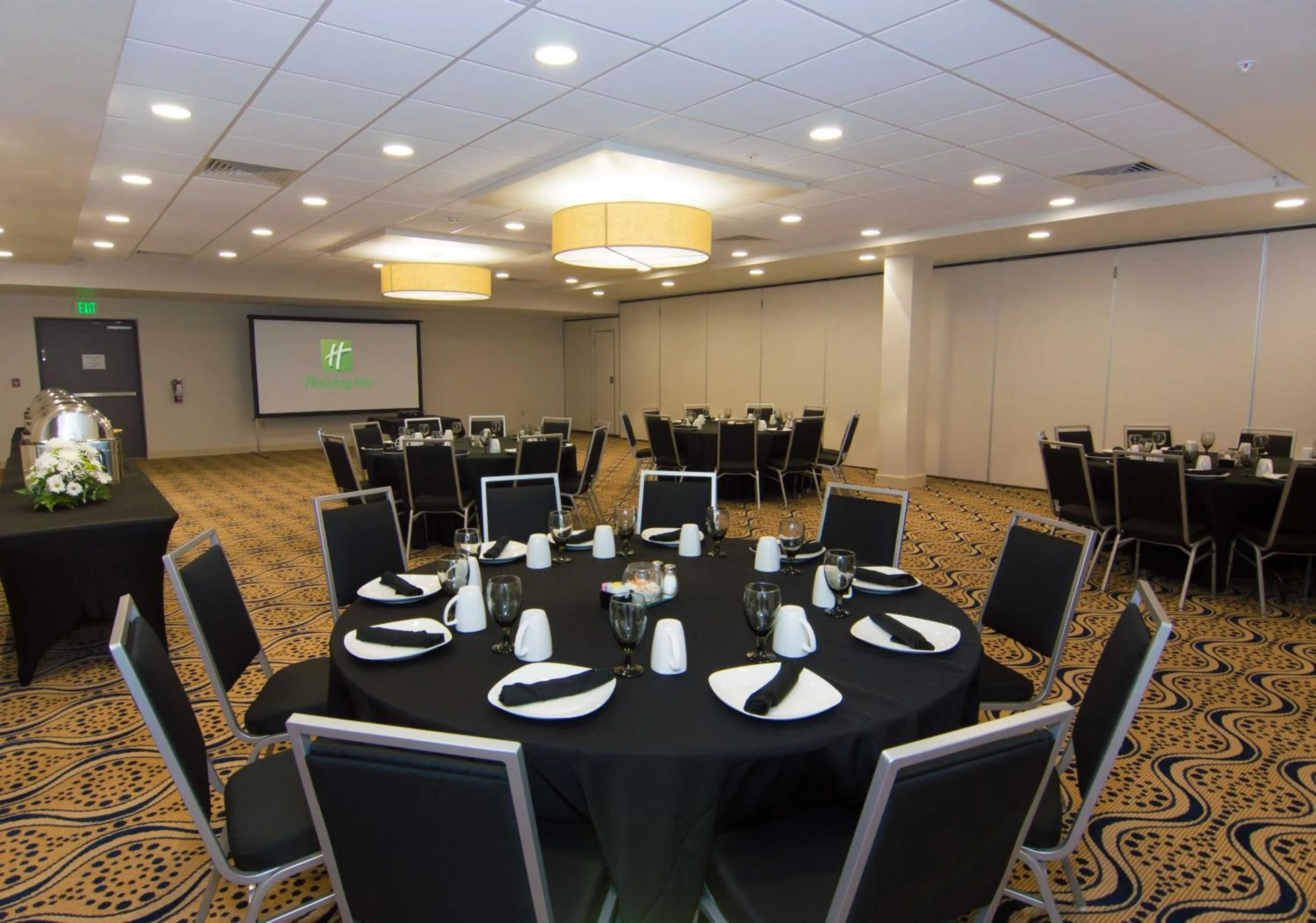 Meeting/conference room in Holiday Inn Gainesville-University Center by IHG