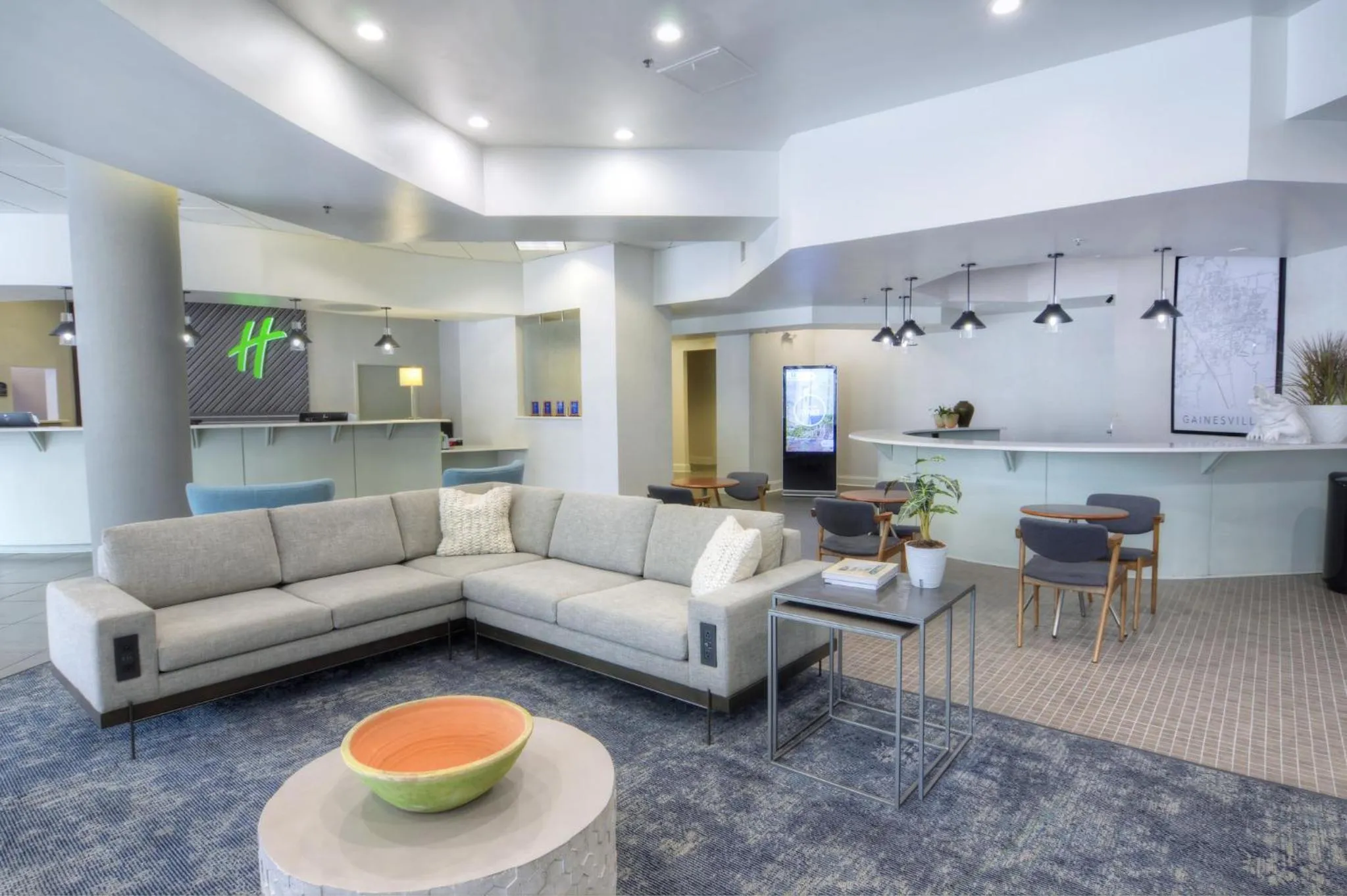 Property building in Holiday Inn Gainesville-University Center by IHG