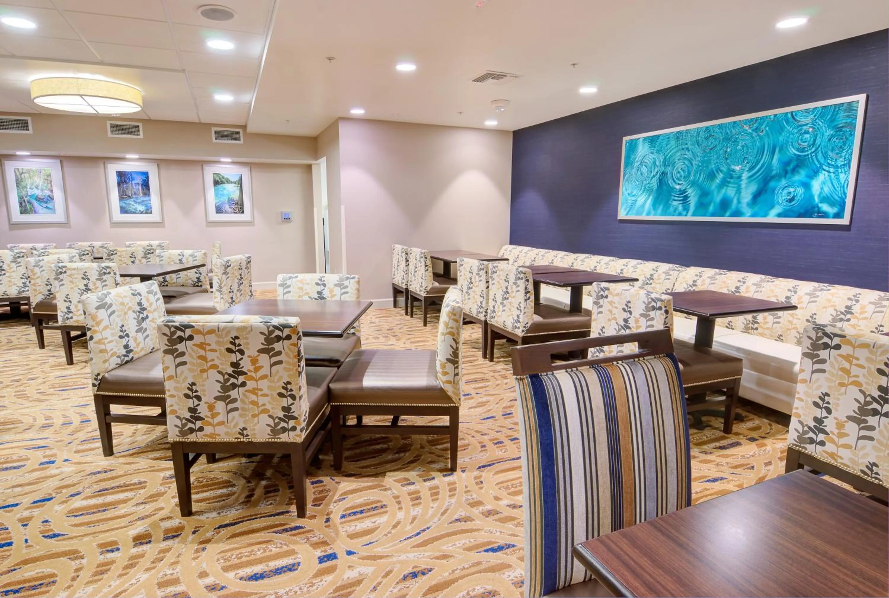 Breakfast in Holiday Inn Gainesville-University Center by IHG