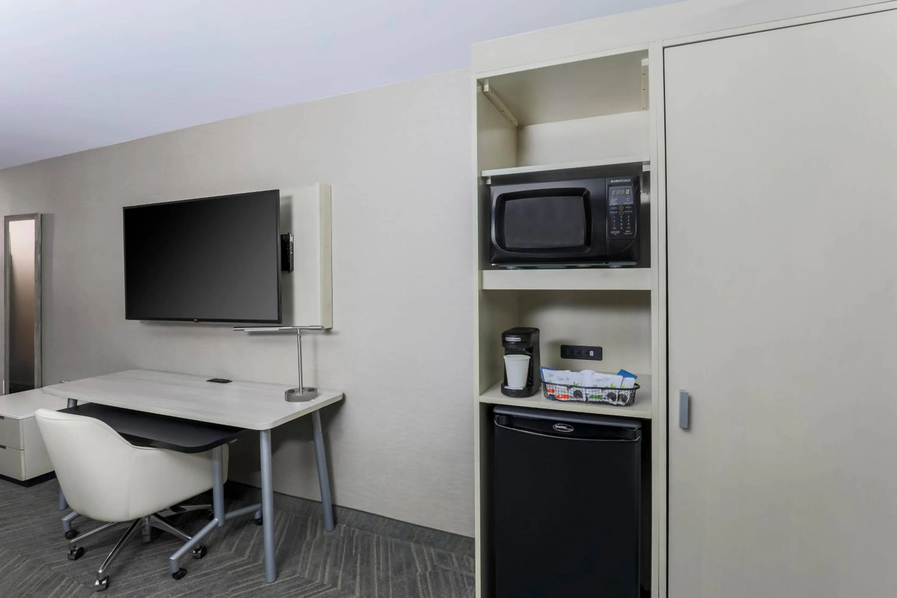 Photo of the whole room in Fairfield by Marriott Inn & Suites Amarillo Central