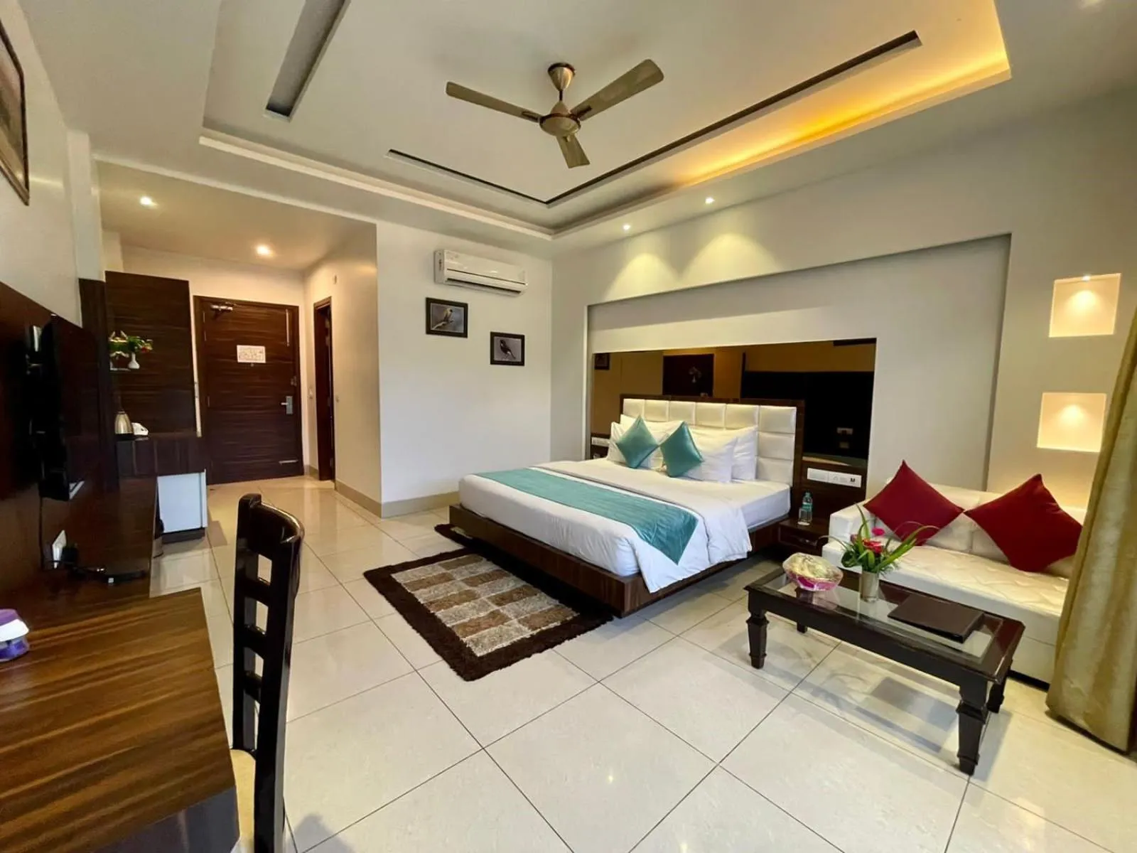 Bed in Winsome Resort & Spa Corbett
