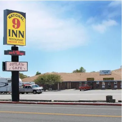 Facade/entrance in National 9 Inn Wellington