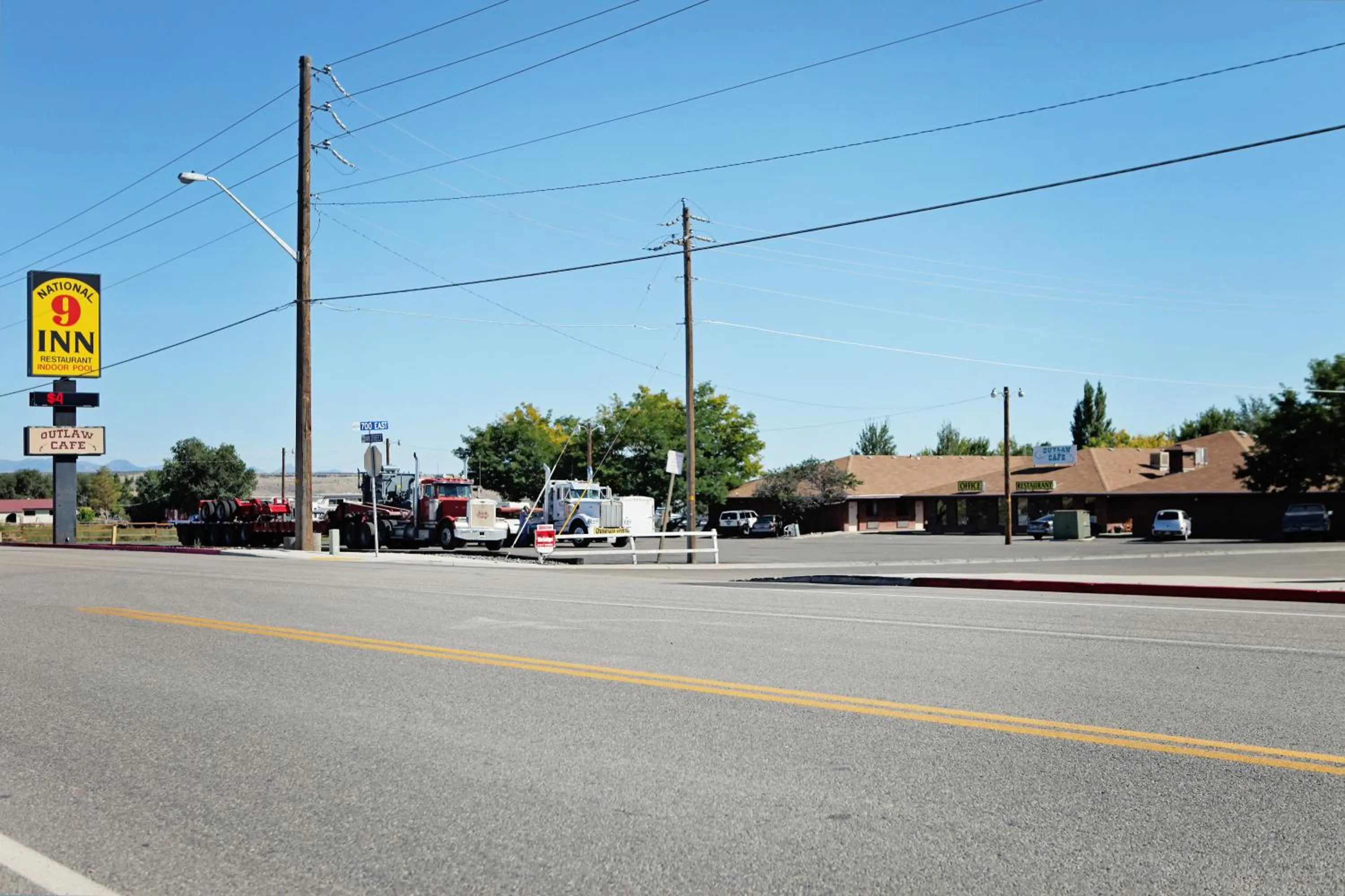 Day in National 9 Inn Wellington