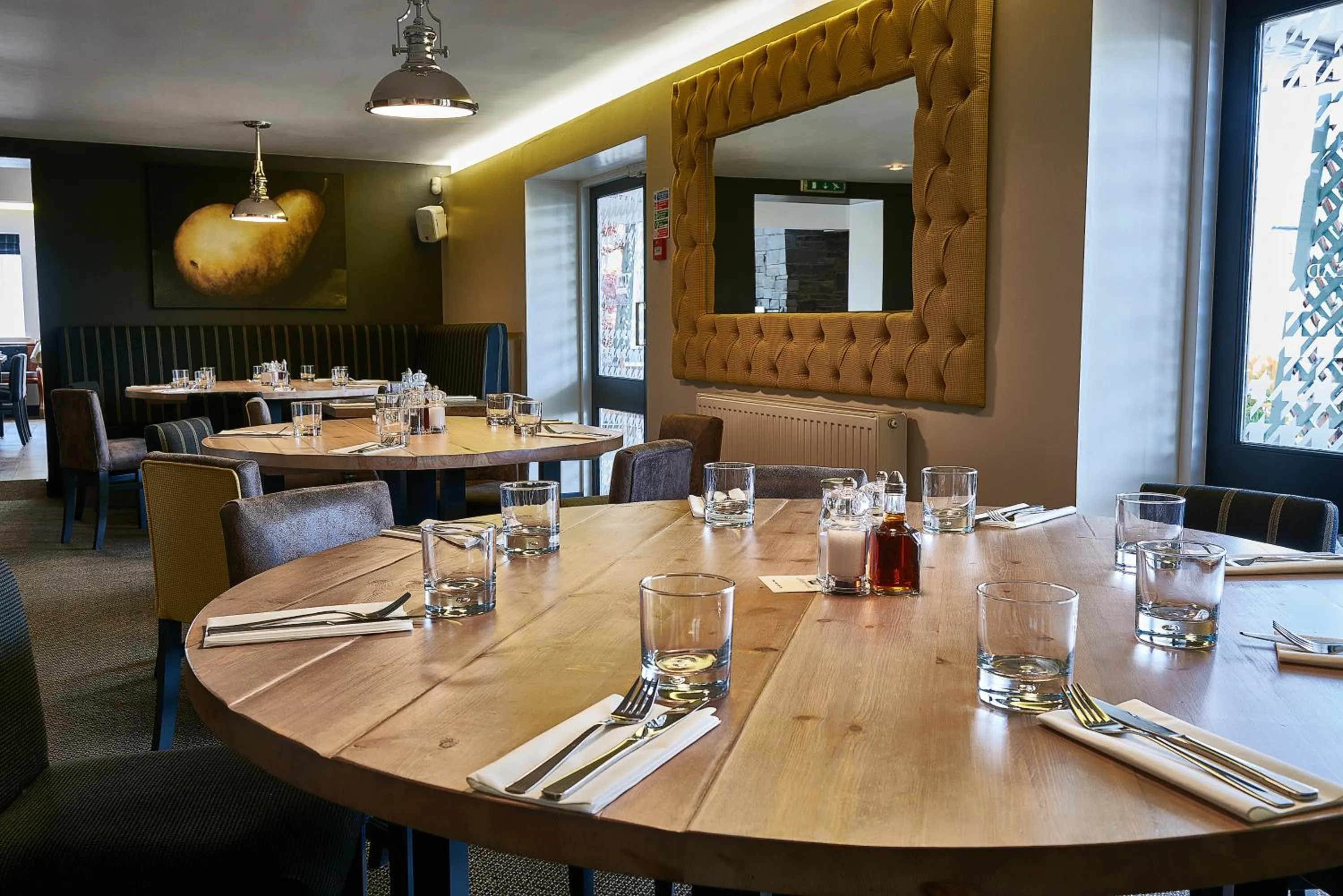 Restaurant/places to eat in The Queens Head