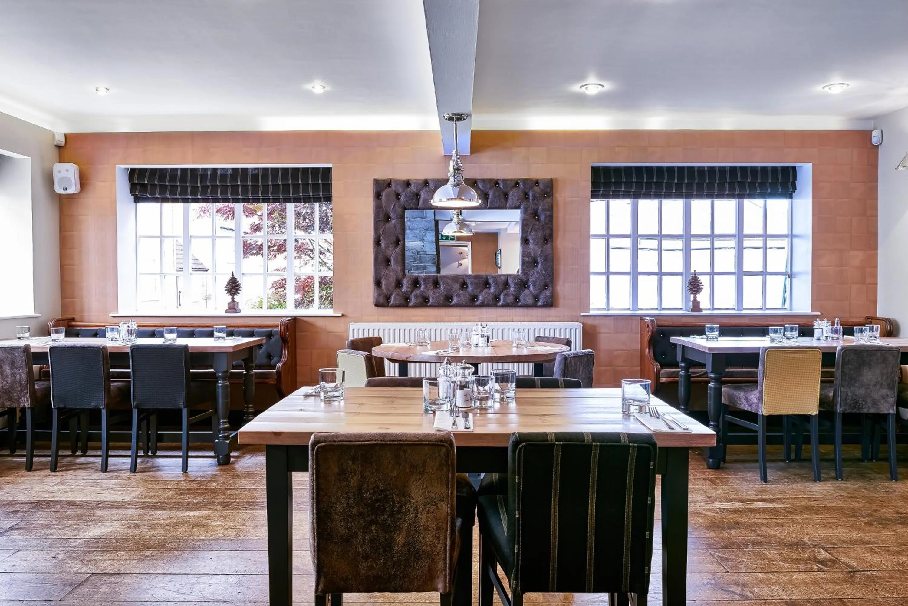 Restaurant/places to eat in The Queens Head