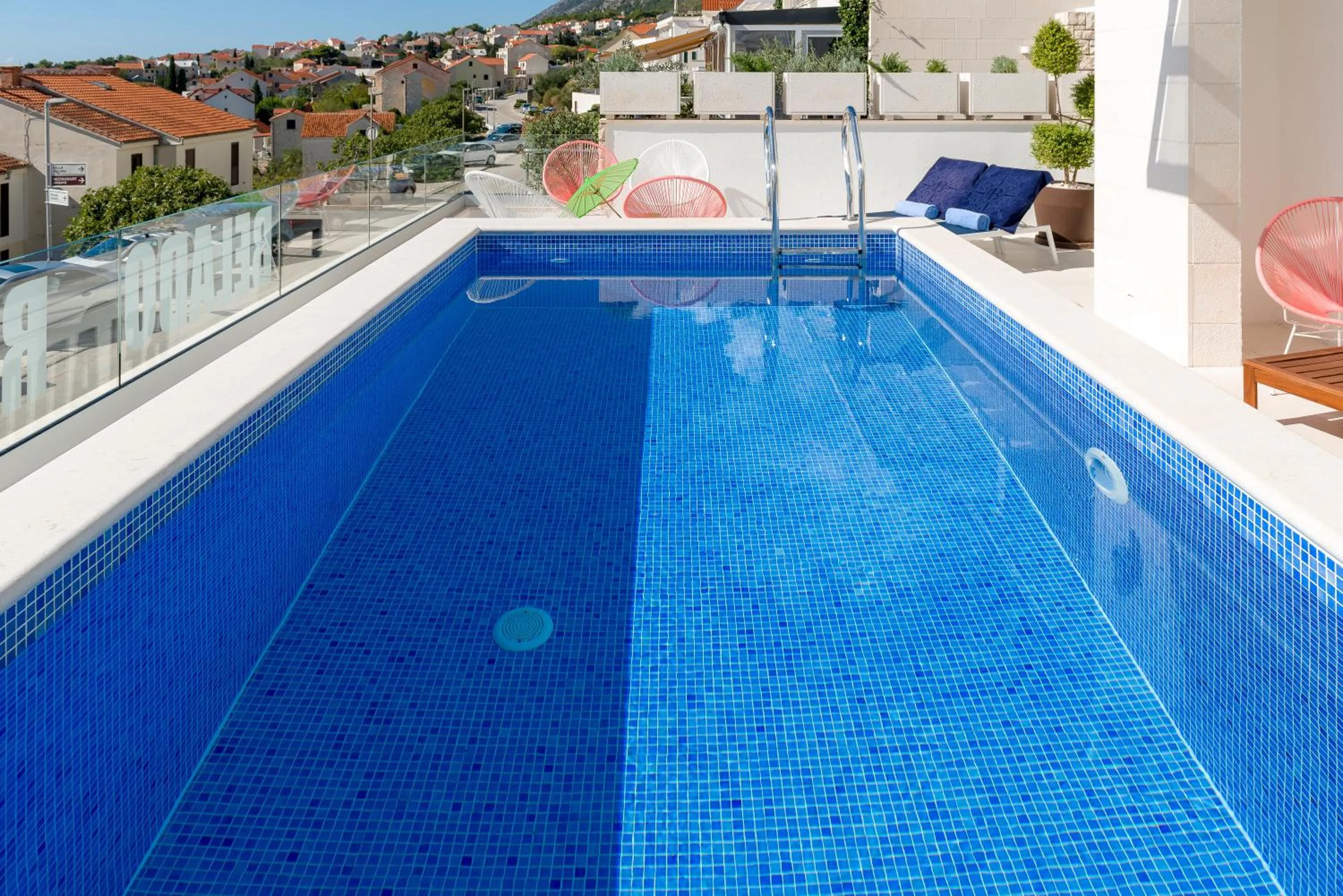 Swimming pool in Belado Residence Bol