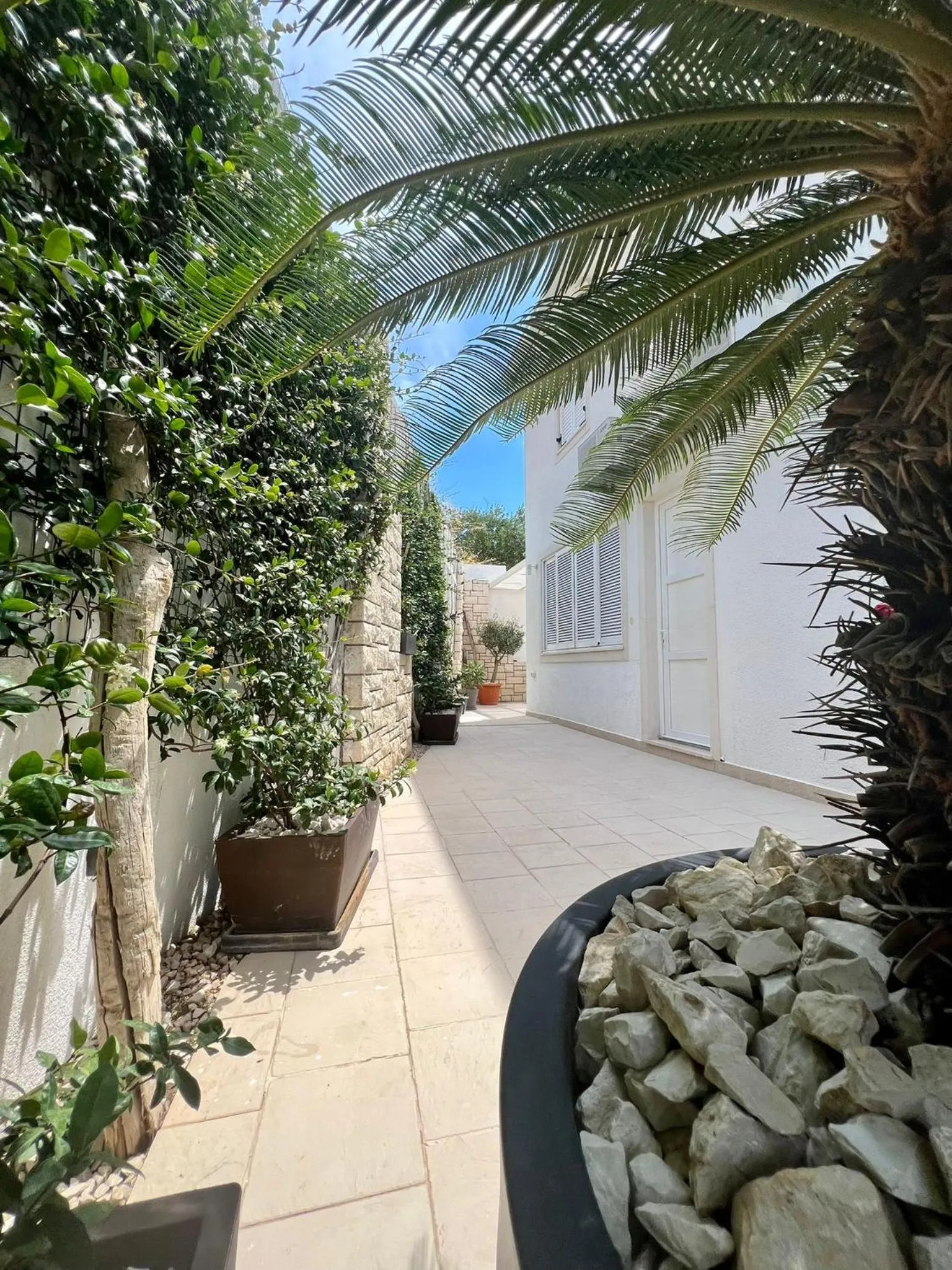 Property building in Belado Residence Bol