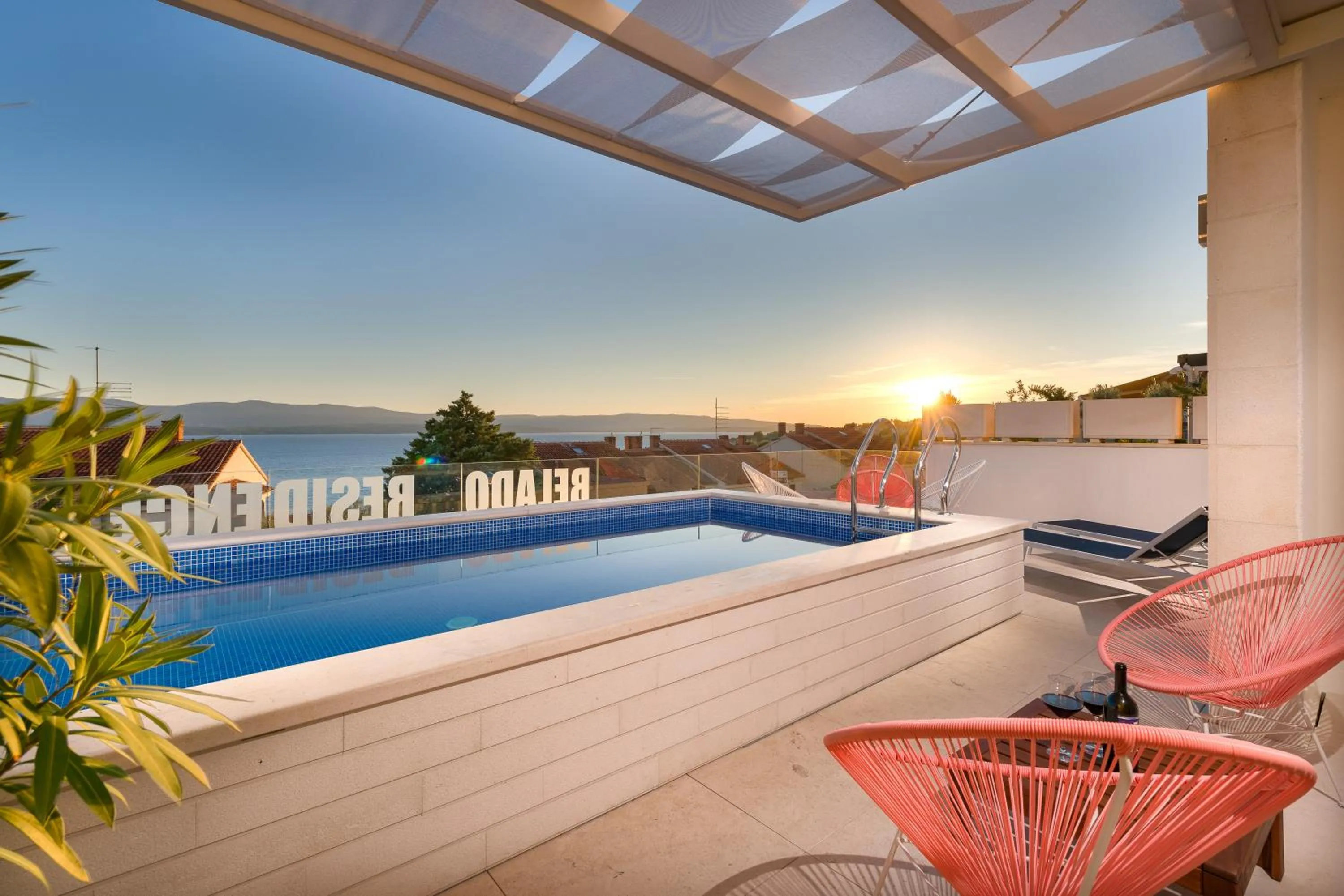 Swimming pool in Belado Residence Bol