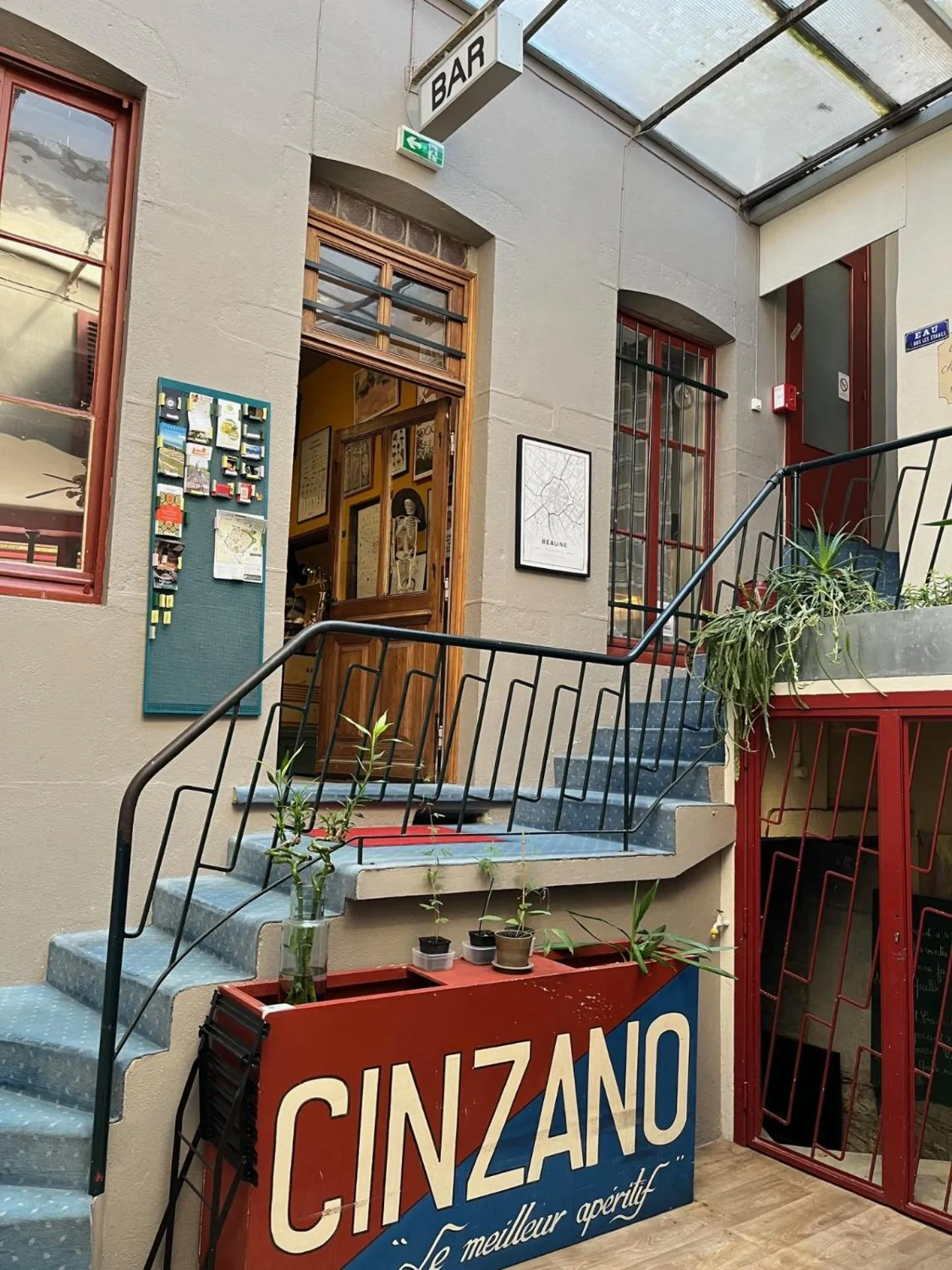 Patio in Hôtel Le Foch