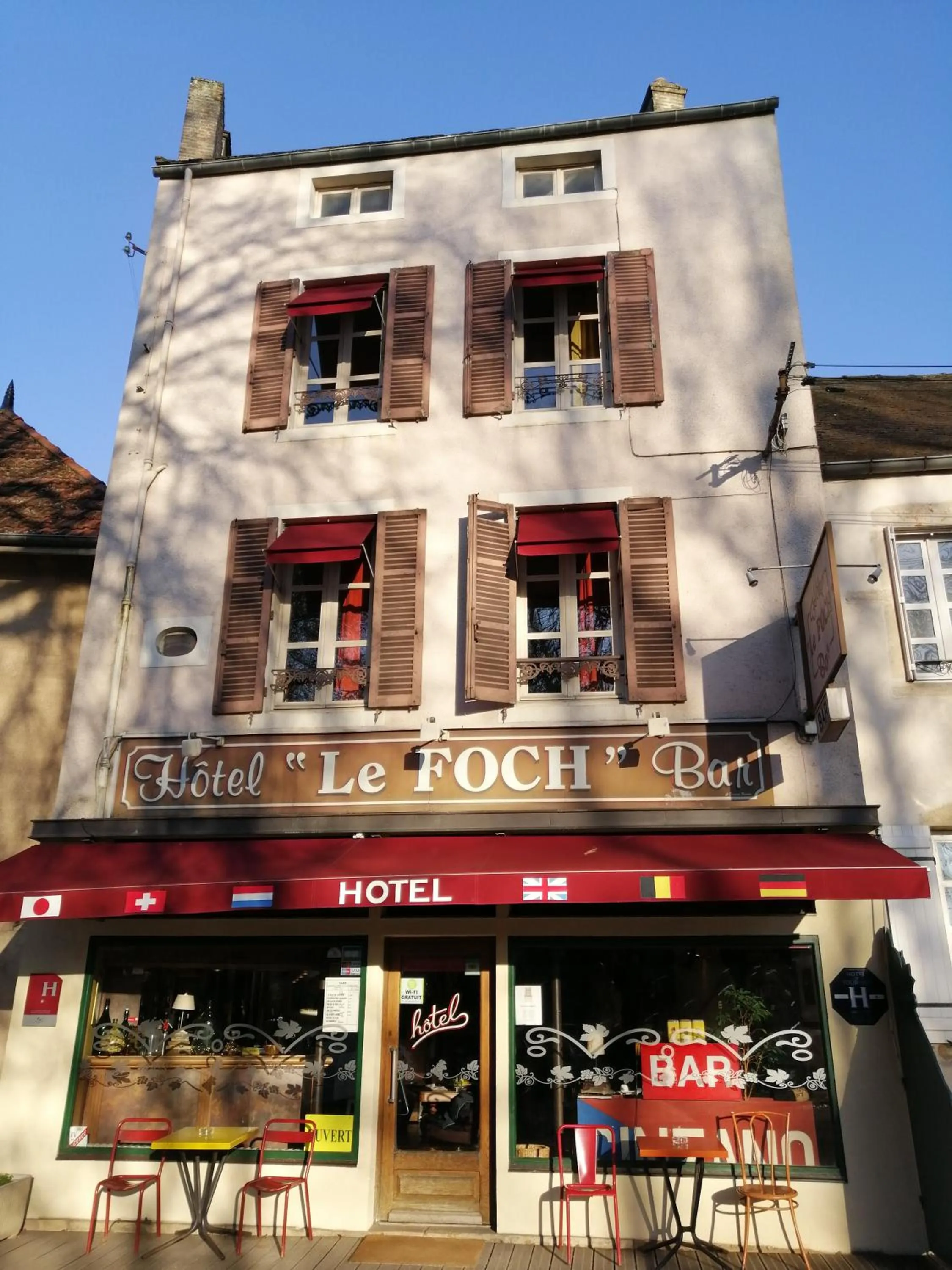 Property building in Hôtel Le Foch