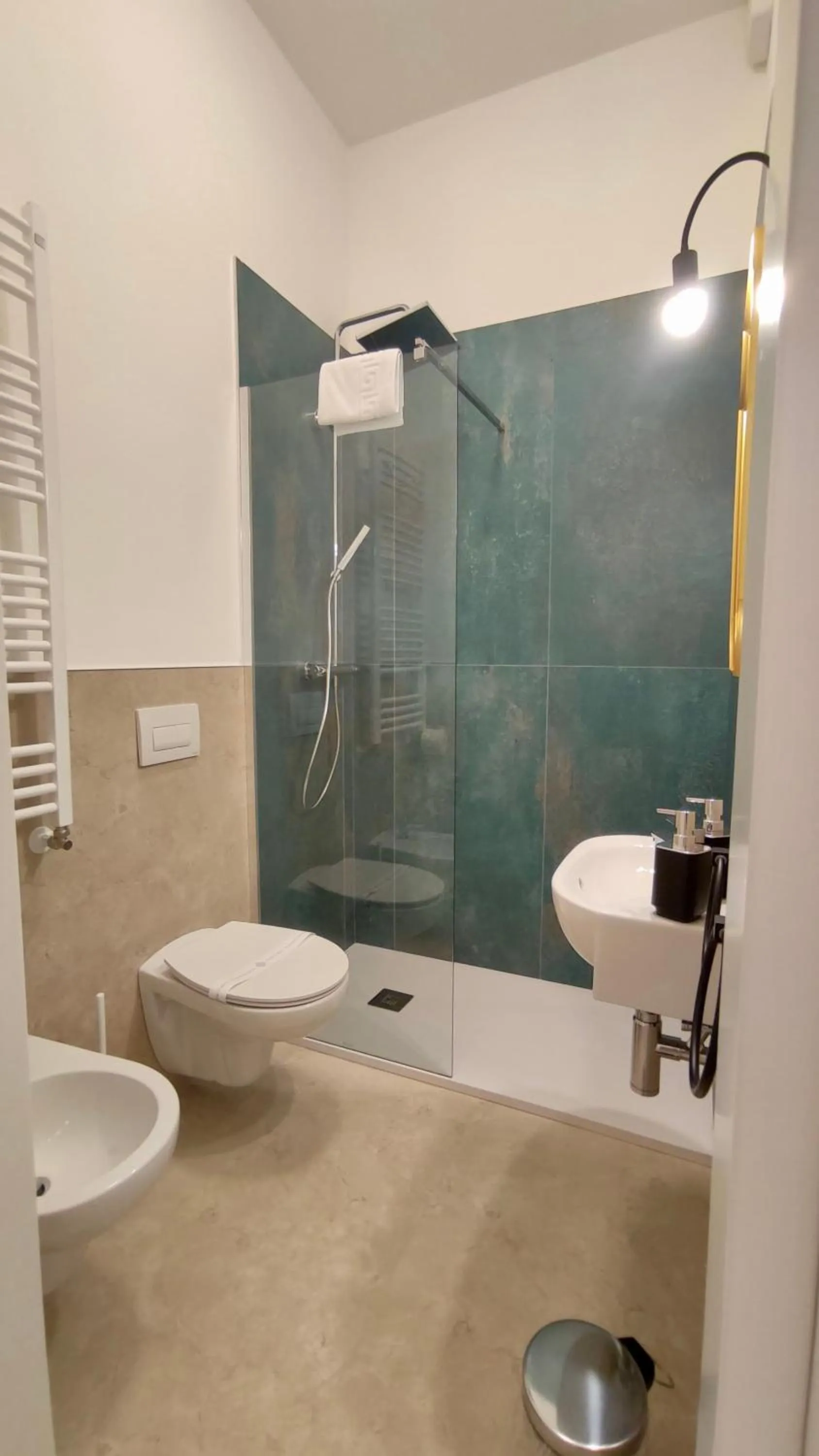 Shower in Il Re degli Scalzi