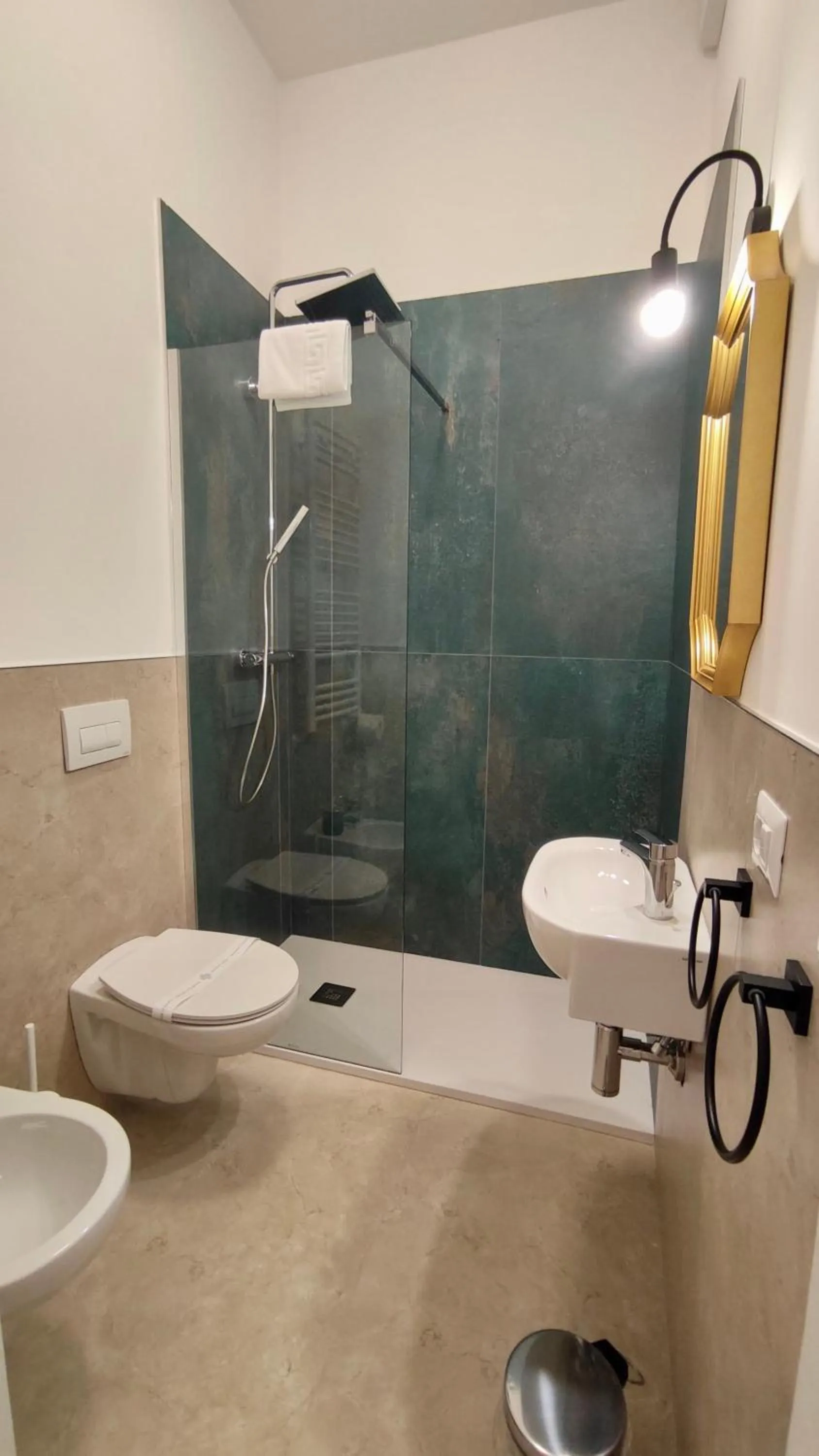 Shower in Il Re degli Scalzi