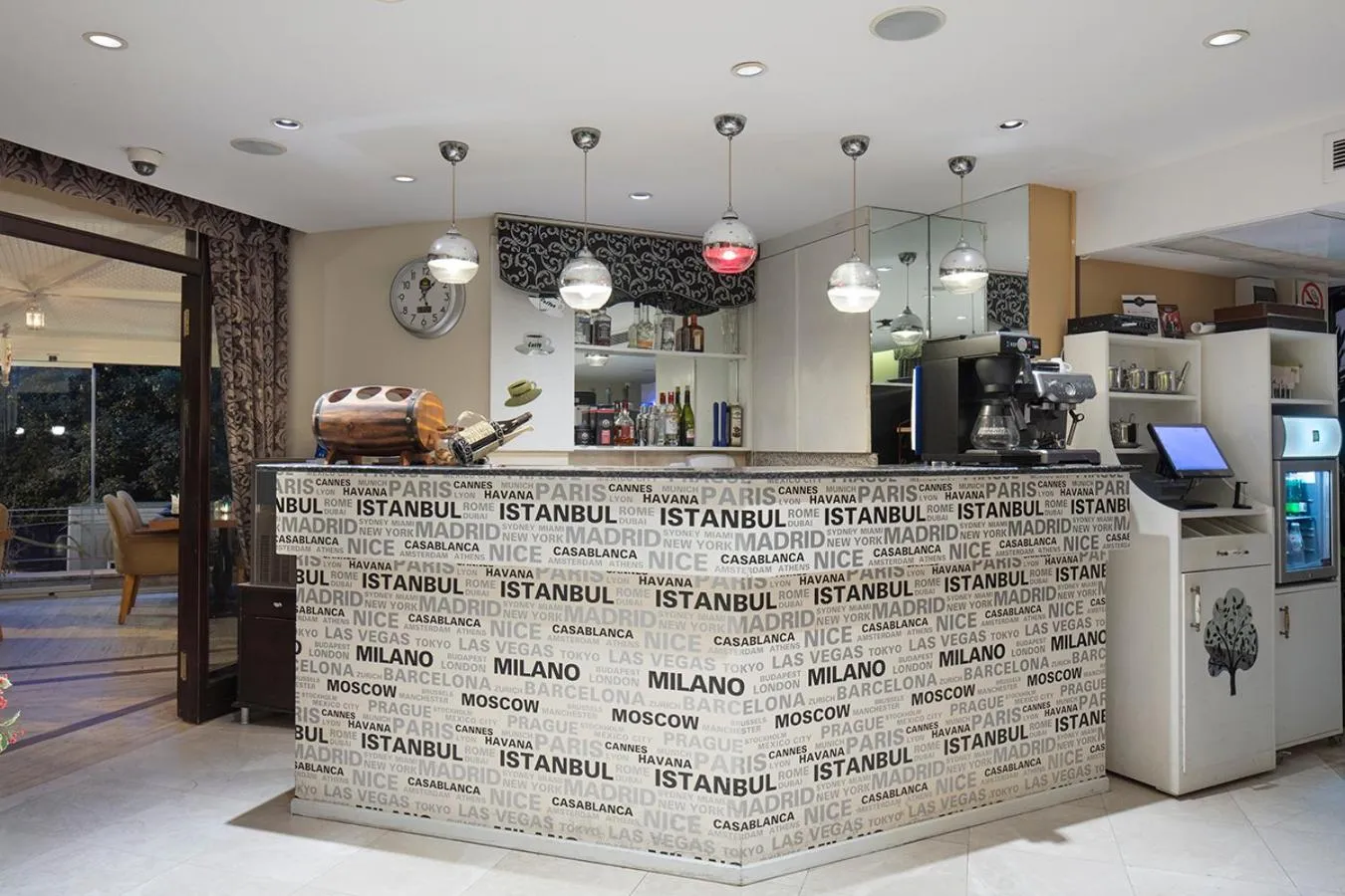 Lounge or bar in Chatto Hotel