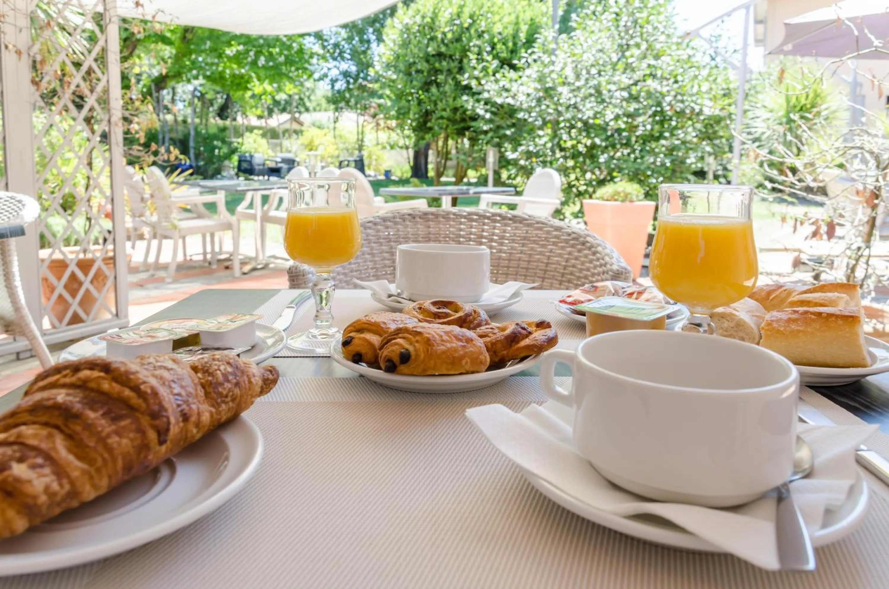 Day in LOGIS HOTELS - Hôtel et Restaurant L'Océana