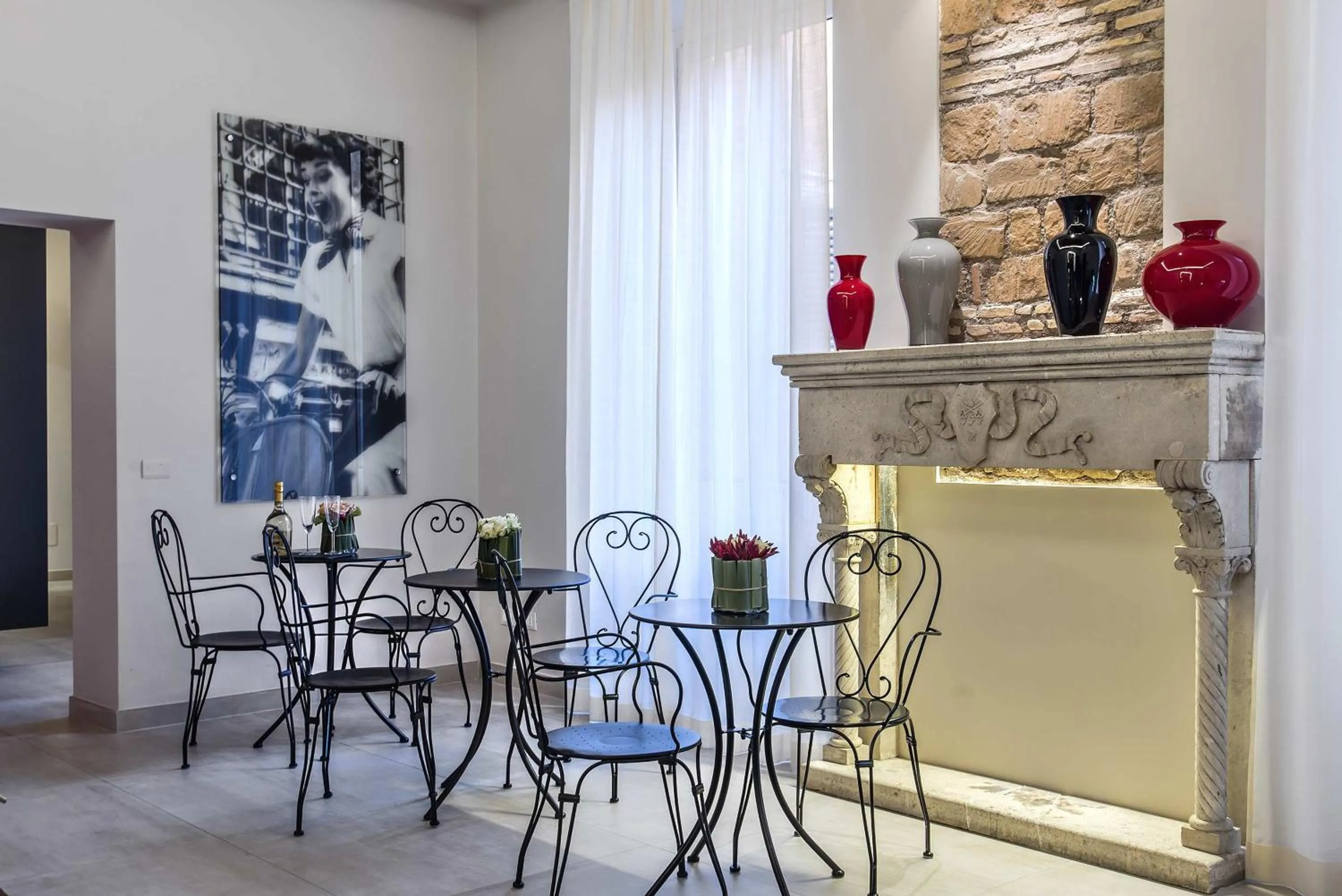 Restaurant/places to eat in Via Veneto Prestige Rooms