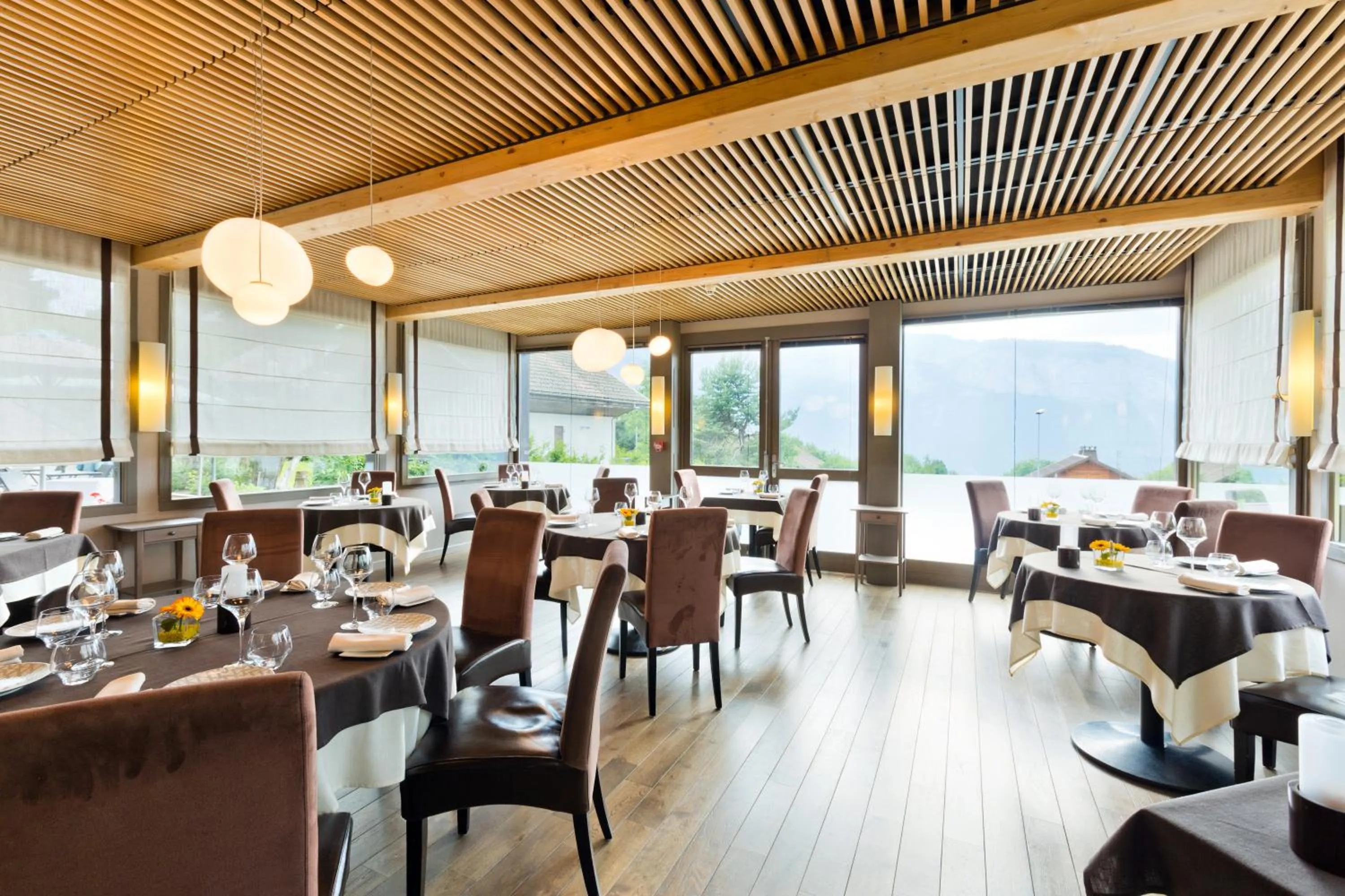 Restaurant/places to eat in La Croix de Savoie & Spa
