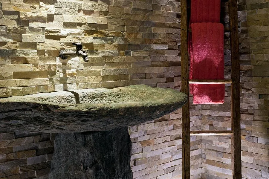 Spa and wellness centre/facilities in La Vallée Hôtel &Spa