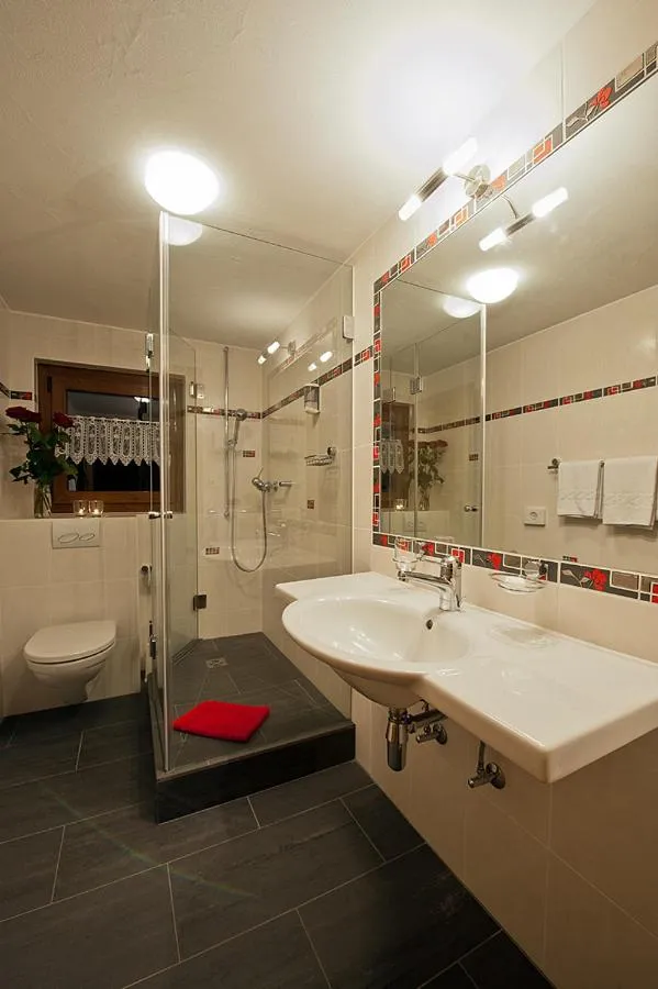 Bathroom in La Vallée Hôtel &Spa