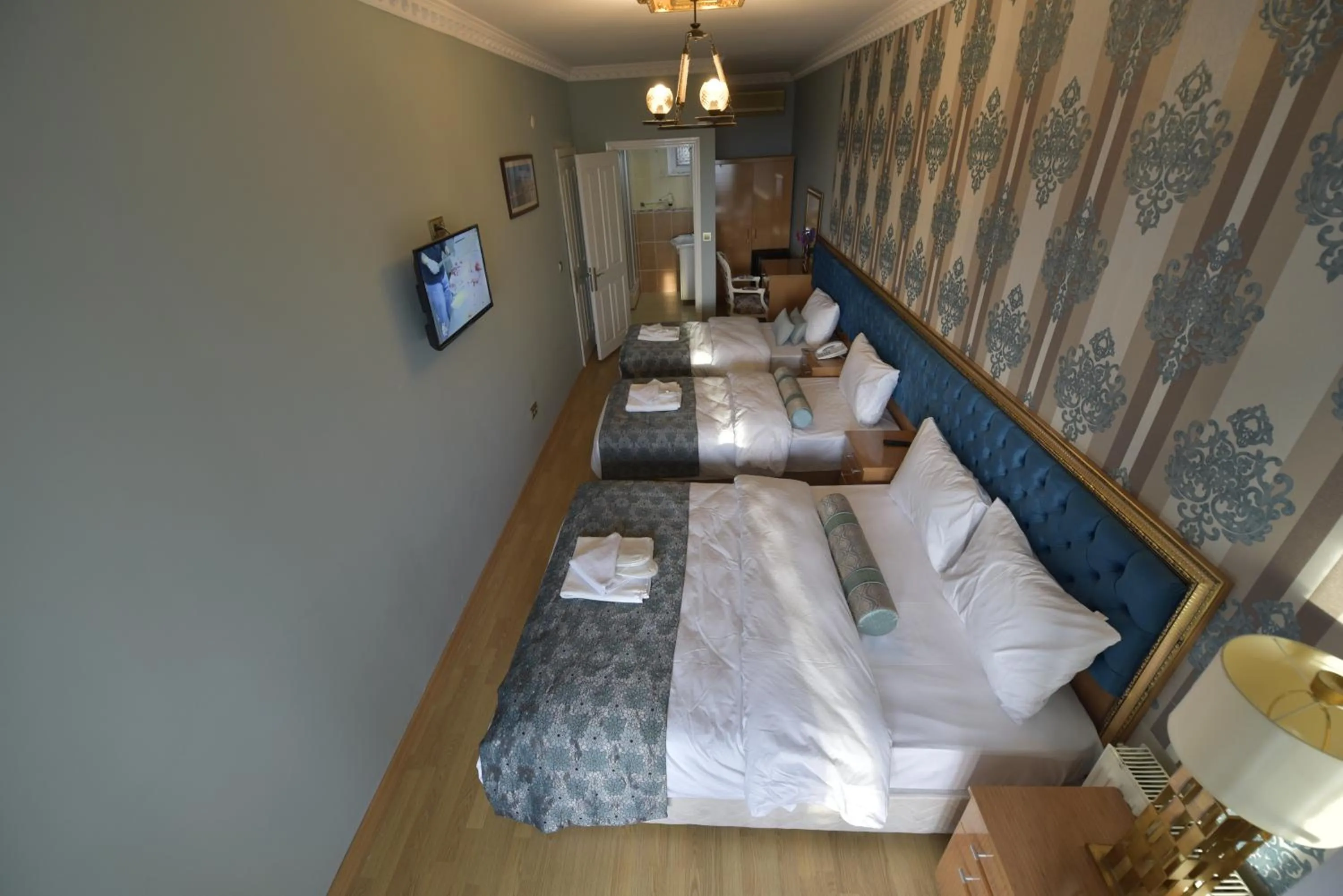 Photo of the whole room in İSTA Golden Palace Hotel