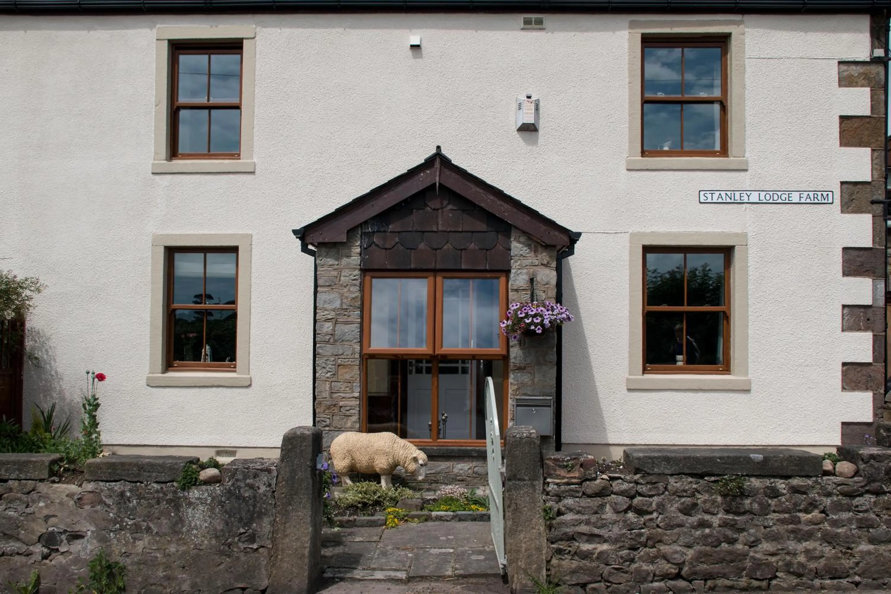 Facade/entrance in Stanley Lodge Farmhouse