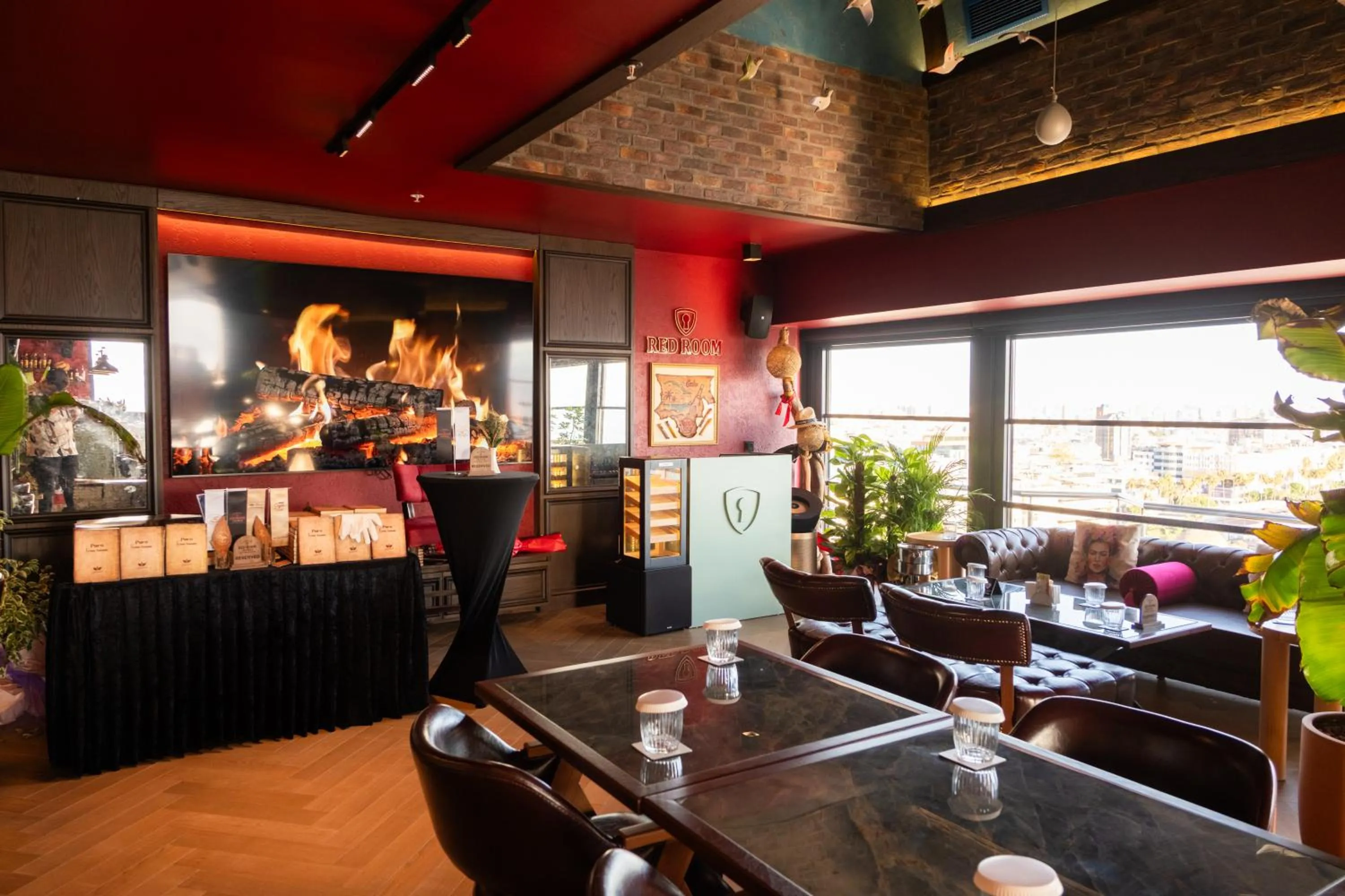 Lounge or bar in Best Western Plus Khan Hotel