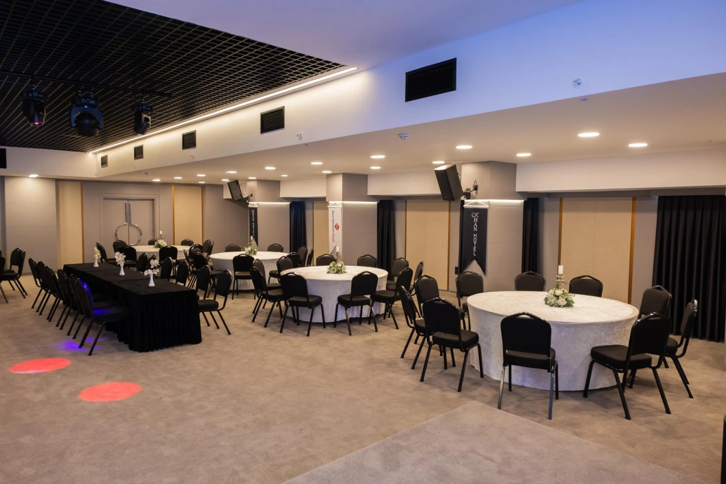 Banquet/Function facilities in Best Western Plus Khan Hotel