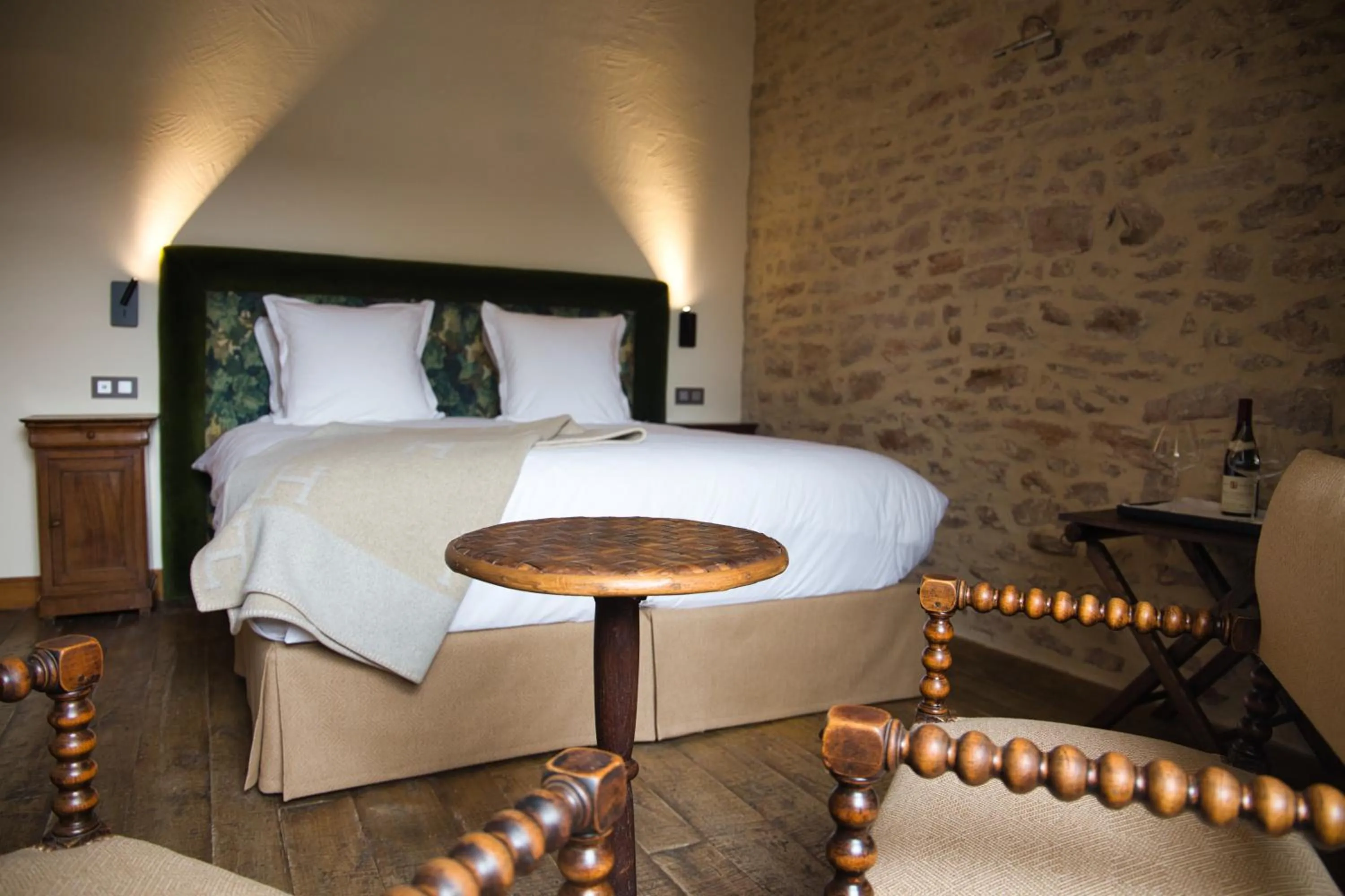 Bedroom, Bed in Hostellerie De Levernois