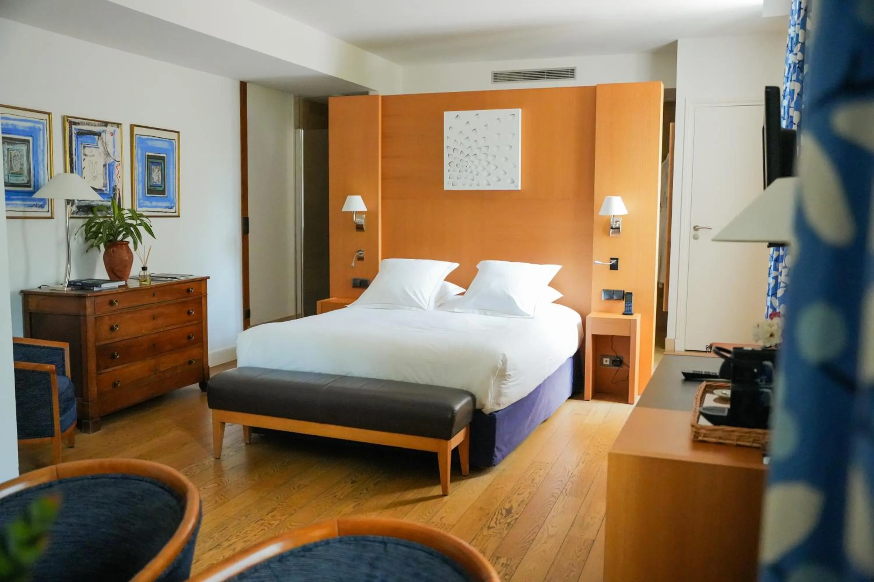 Bedroom, Bed in Hostellerie De Levernois