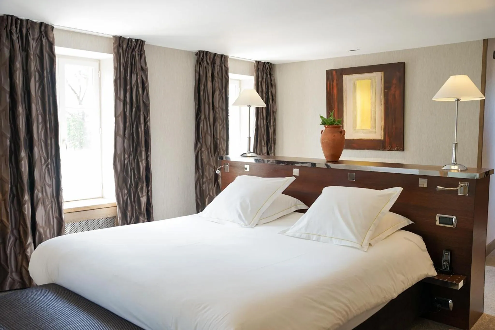 Bedroom, Bed in Hostellerie De Levernois