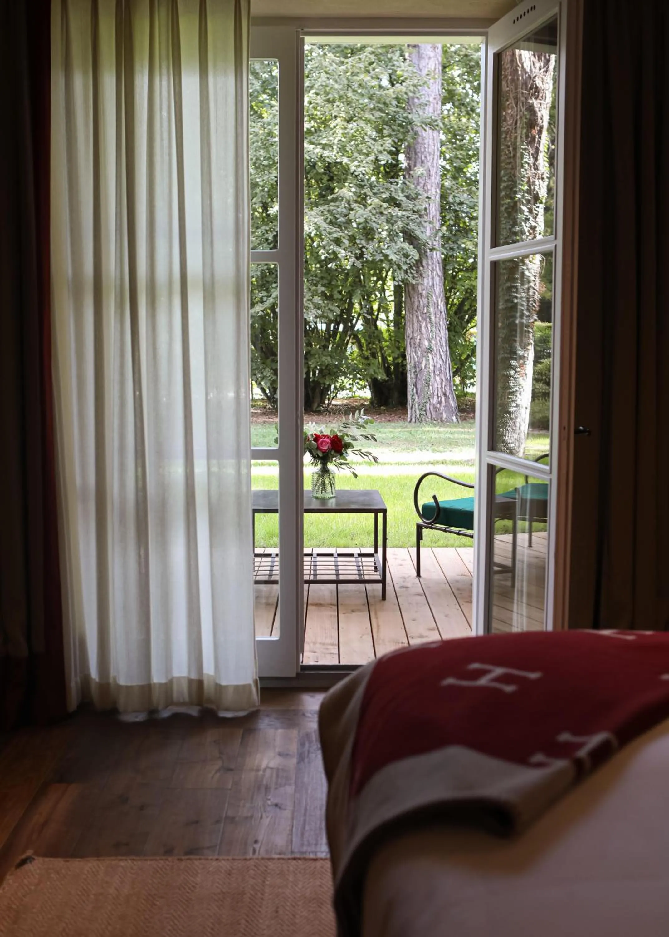 Bedroom, Bed in Hostellerie De Levernois