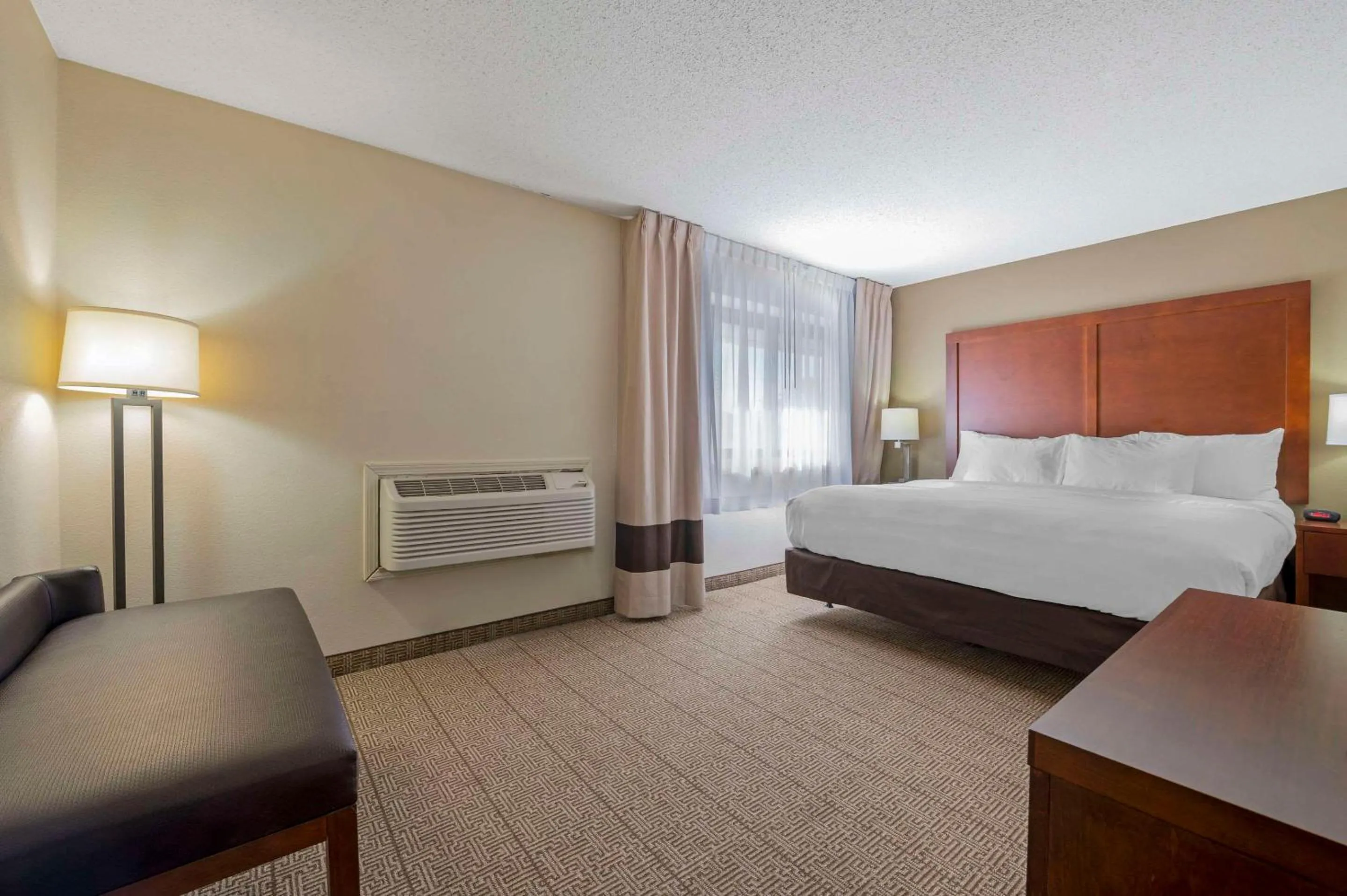 Bedroom, Bed in Comfort Inn & Suites Indianapolis Northwest - College Park