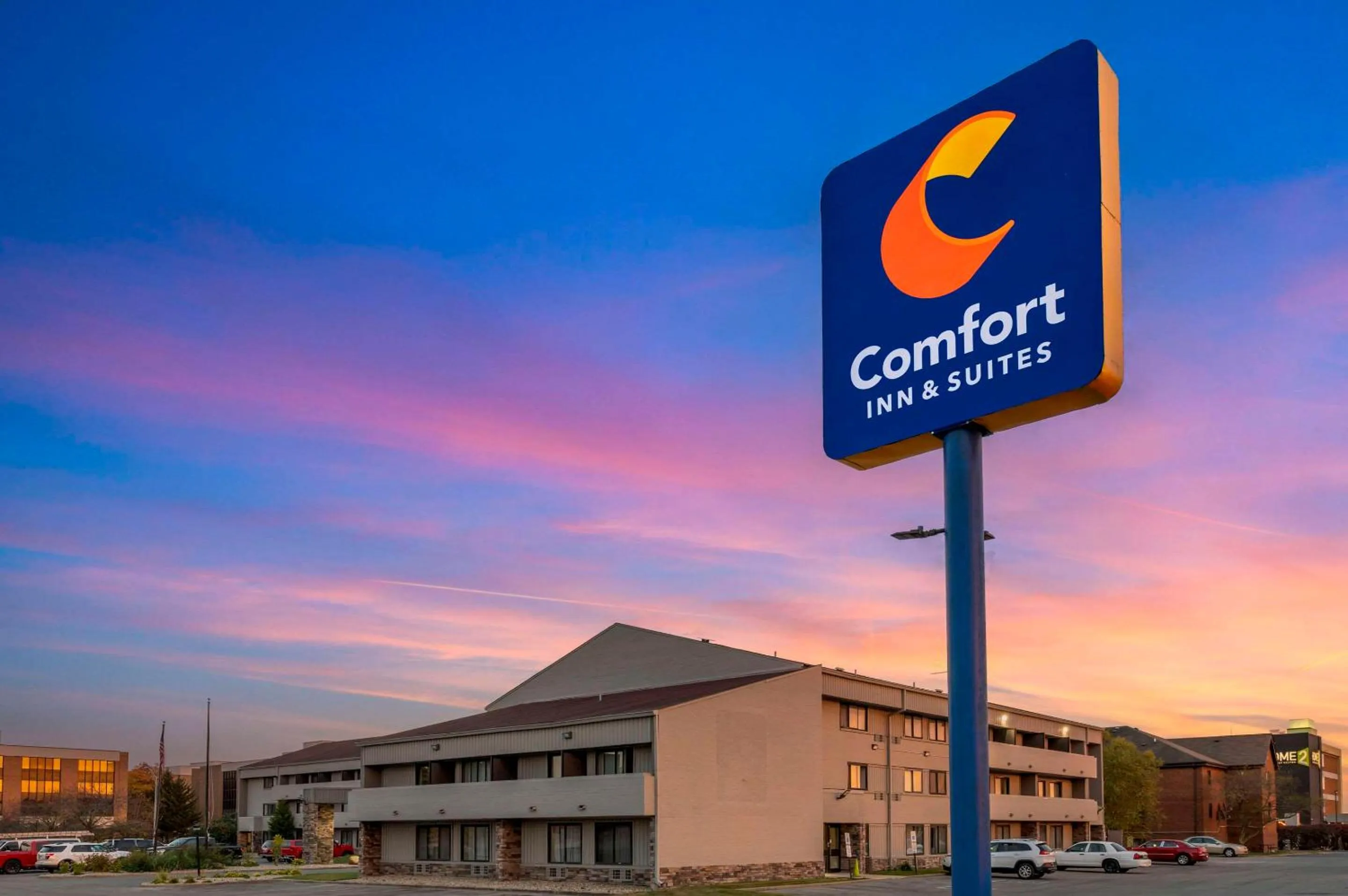 Property building in Comfort Inn & Suites Indianapolis Northwest - College Park