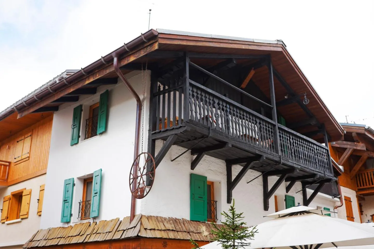 Property building in Location Chalet et Appartement - Emmanuel Renaut