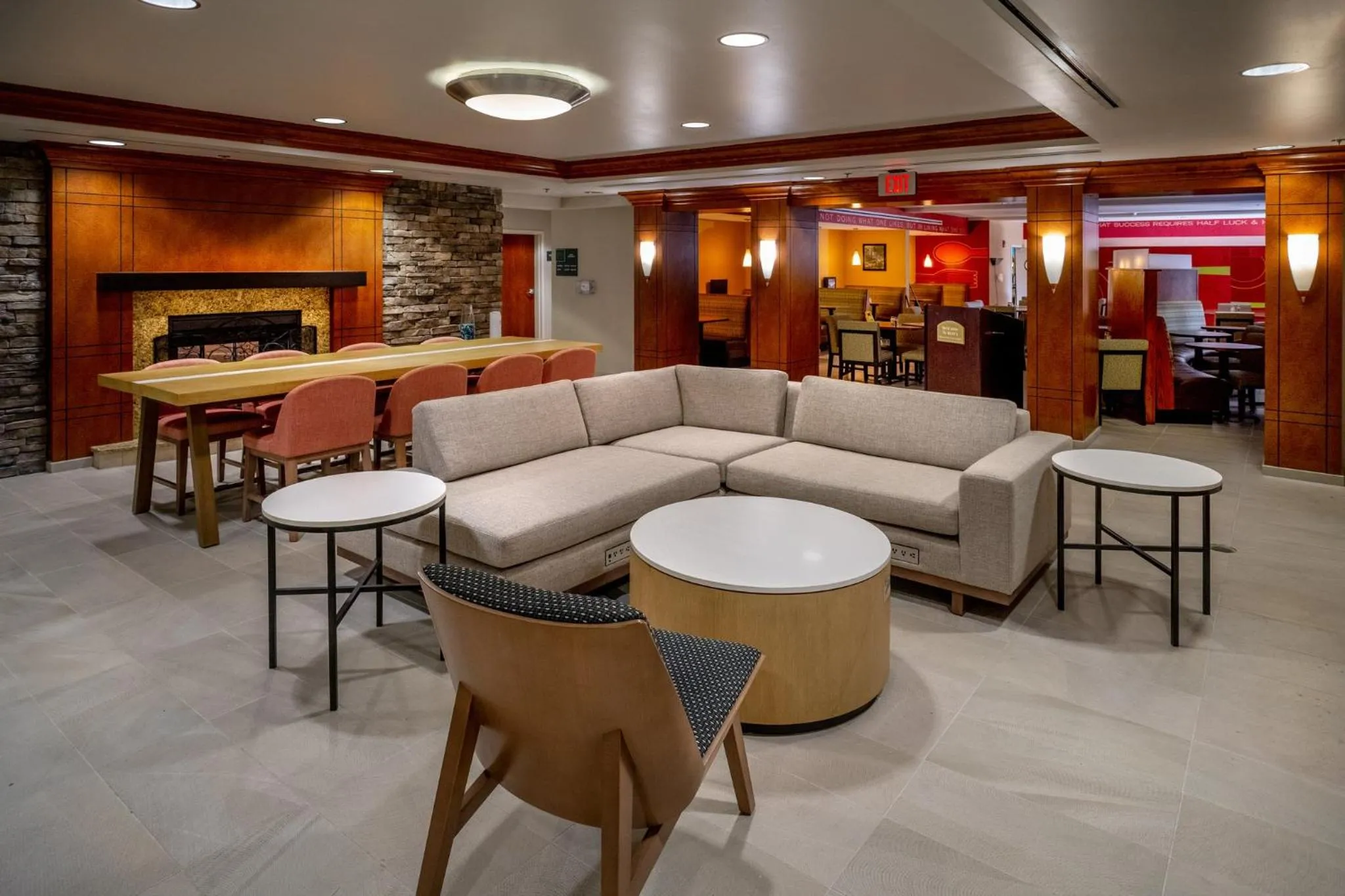 Restaurant/places to eat in Holiday Inn Hotel & Suites Beckley by IHG