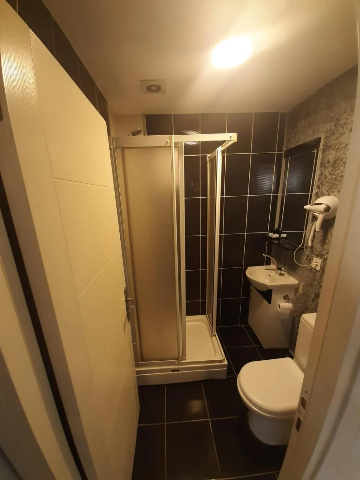 Bathroom in 216 Turkuaz Suit