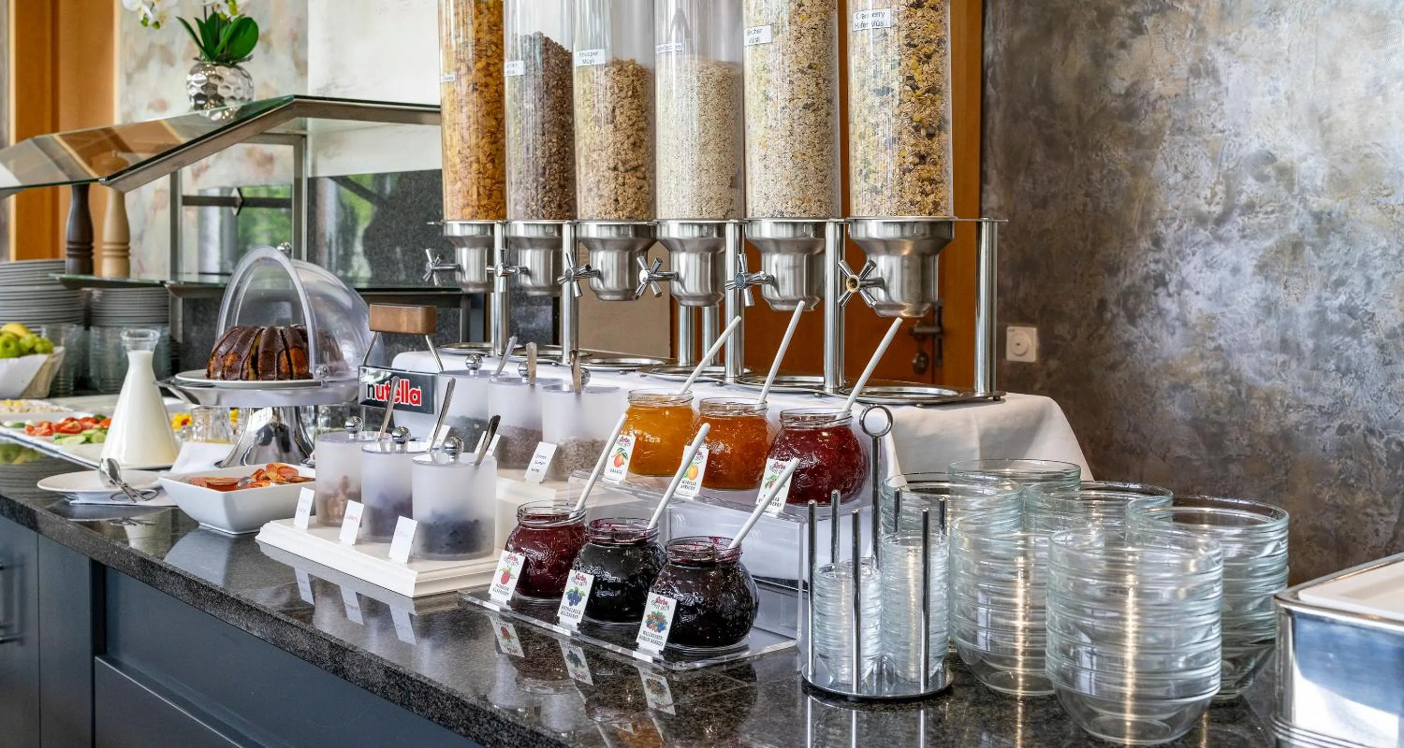 Buffet breakfast in PLAZA INN Stuttgart-Ditzingen