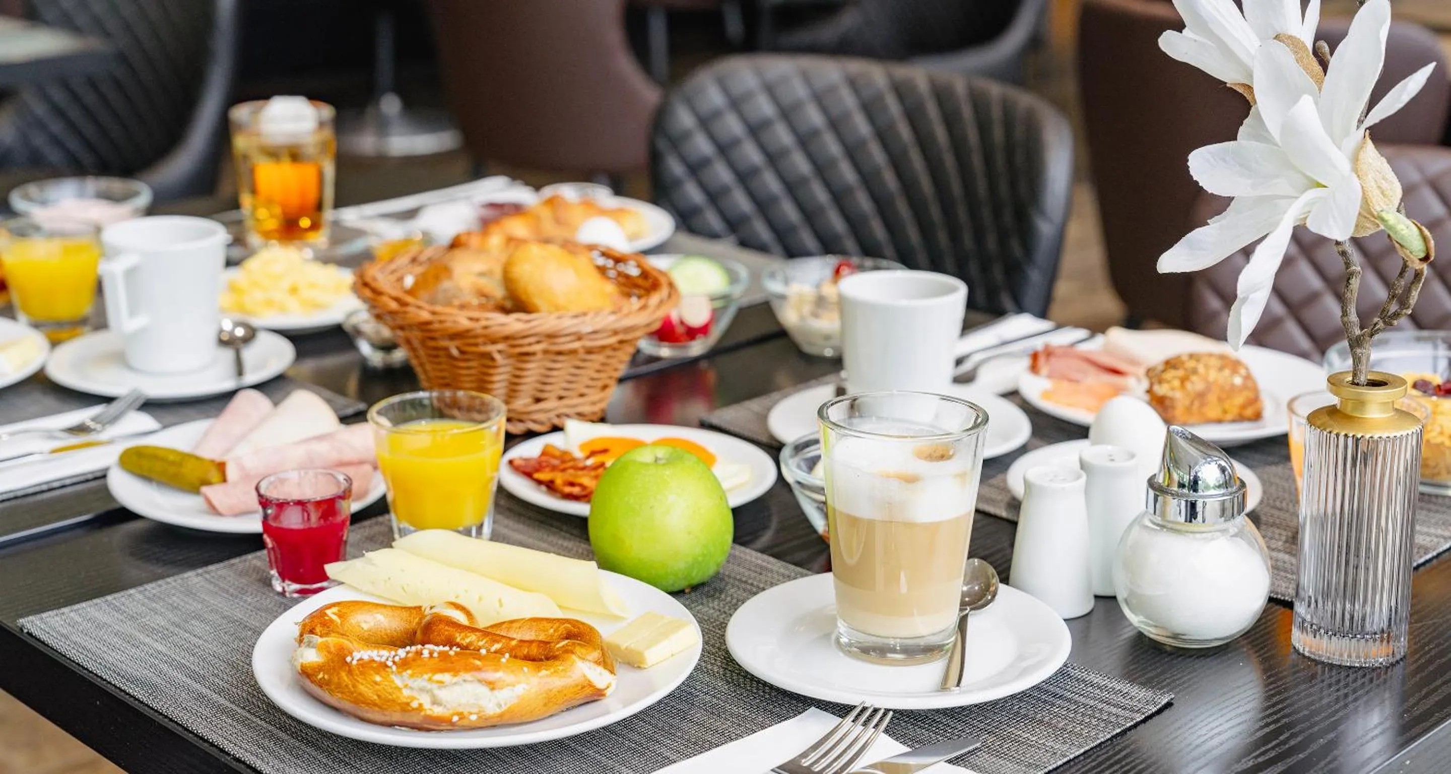 Breakfast in PLAZA INN Stuttgart-Ditzingen