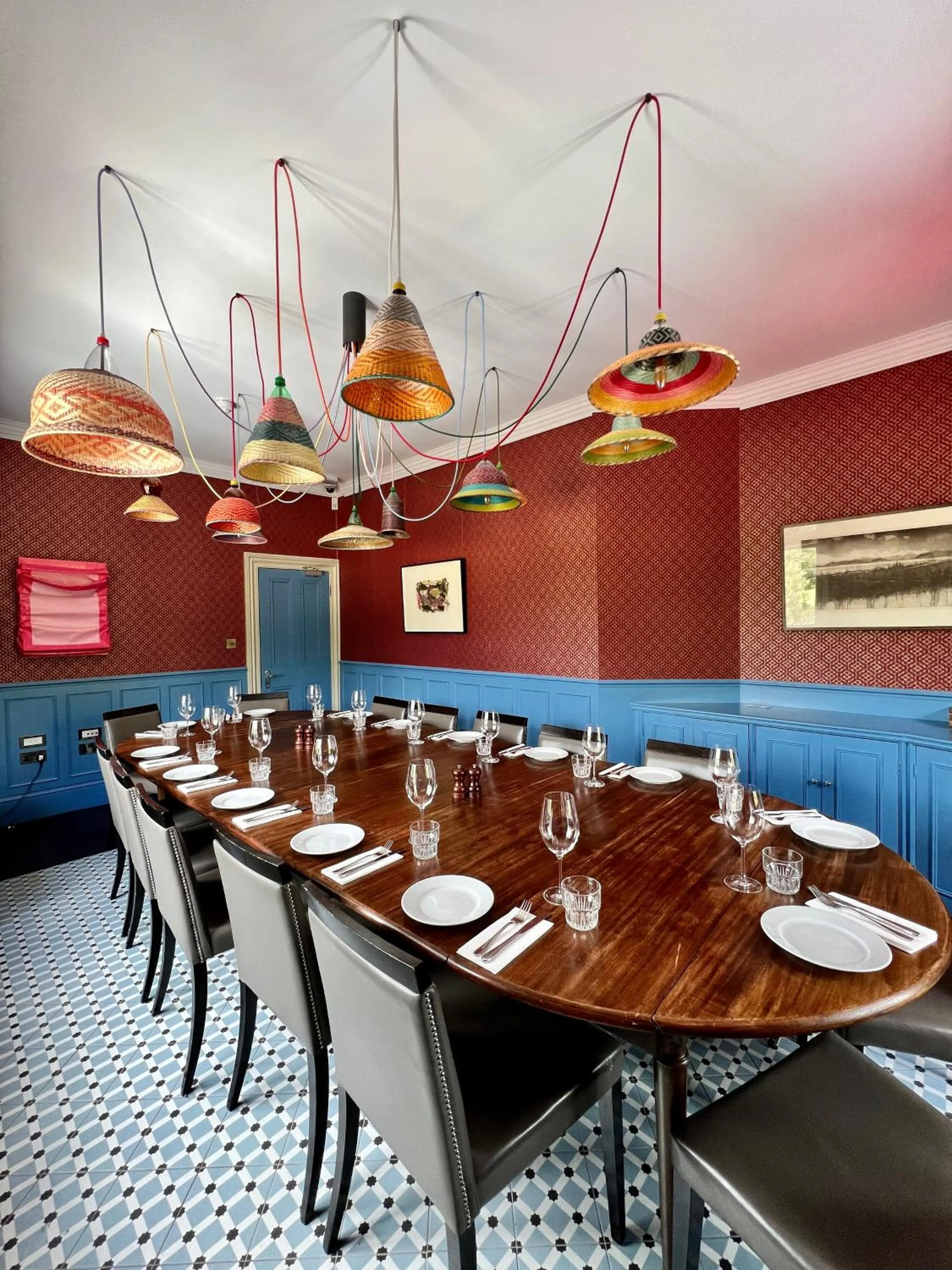 Restaurant/places to eat in José Pizarro The Swan Inn