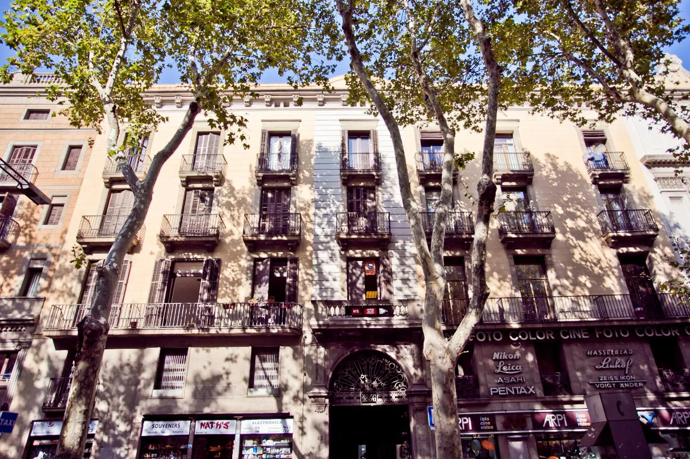 Property building in Ramblas Apartments