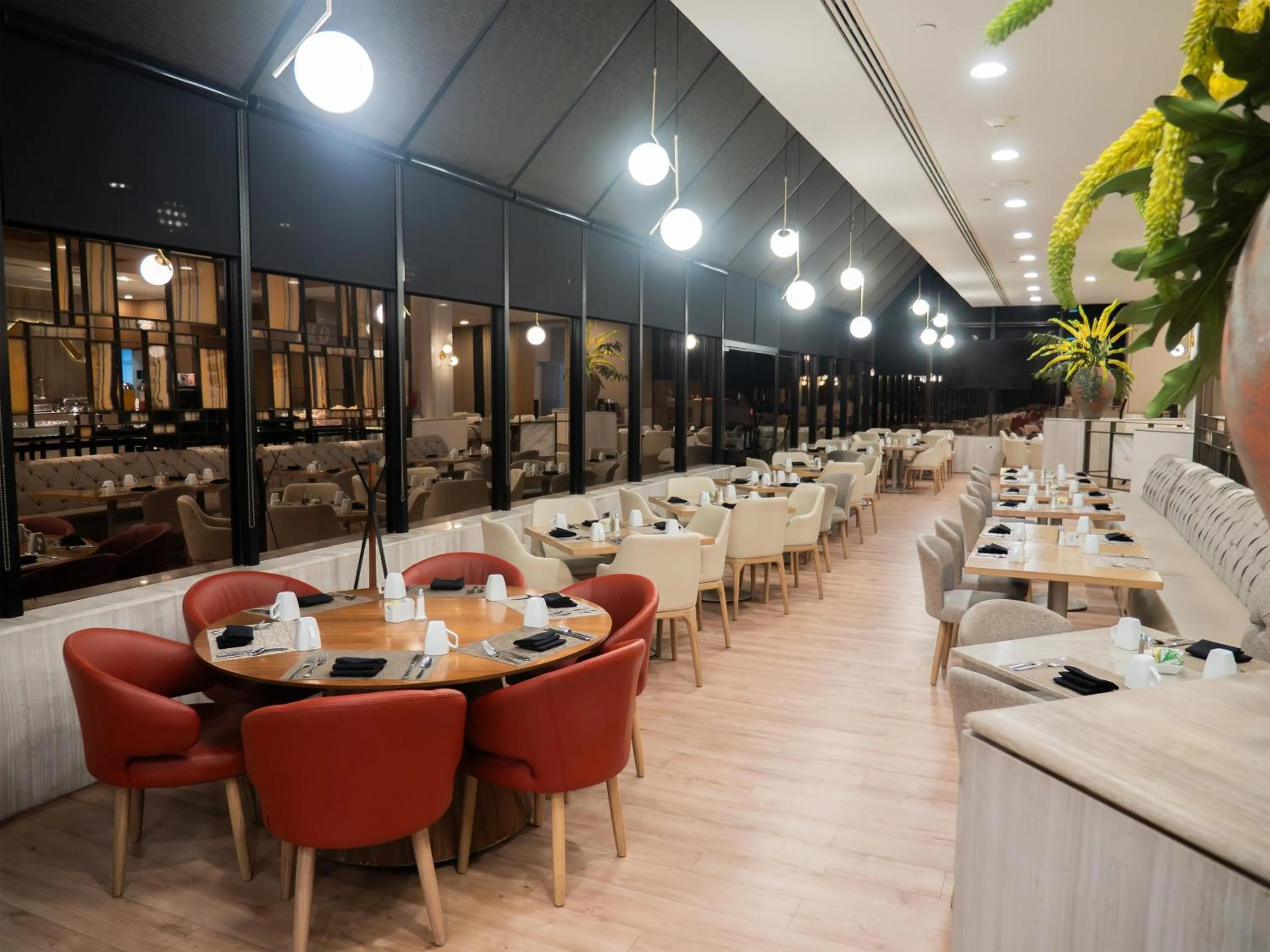Restaurant/places to eat in MS Milenium Monterrey Curio Collection by Hilton
