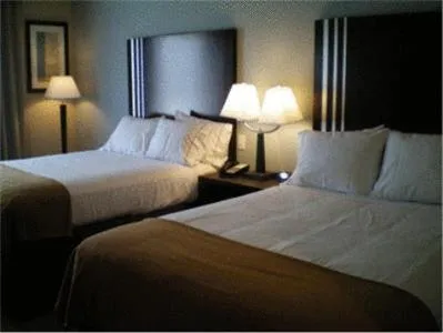 Bed in Holiday Inn Express Hotel & Suites Beaumont Northwest by IHG