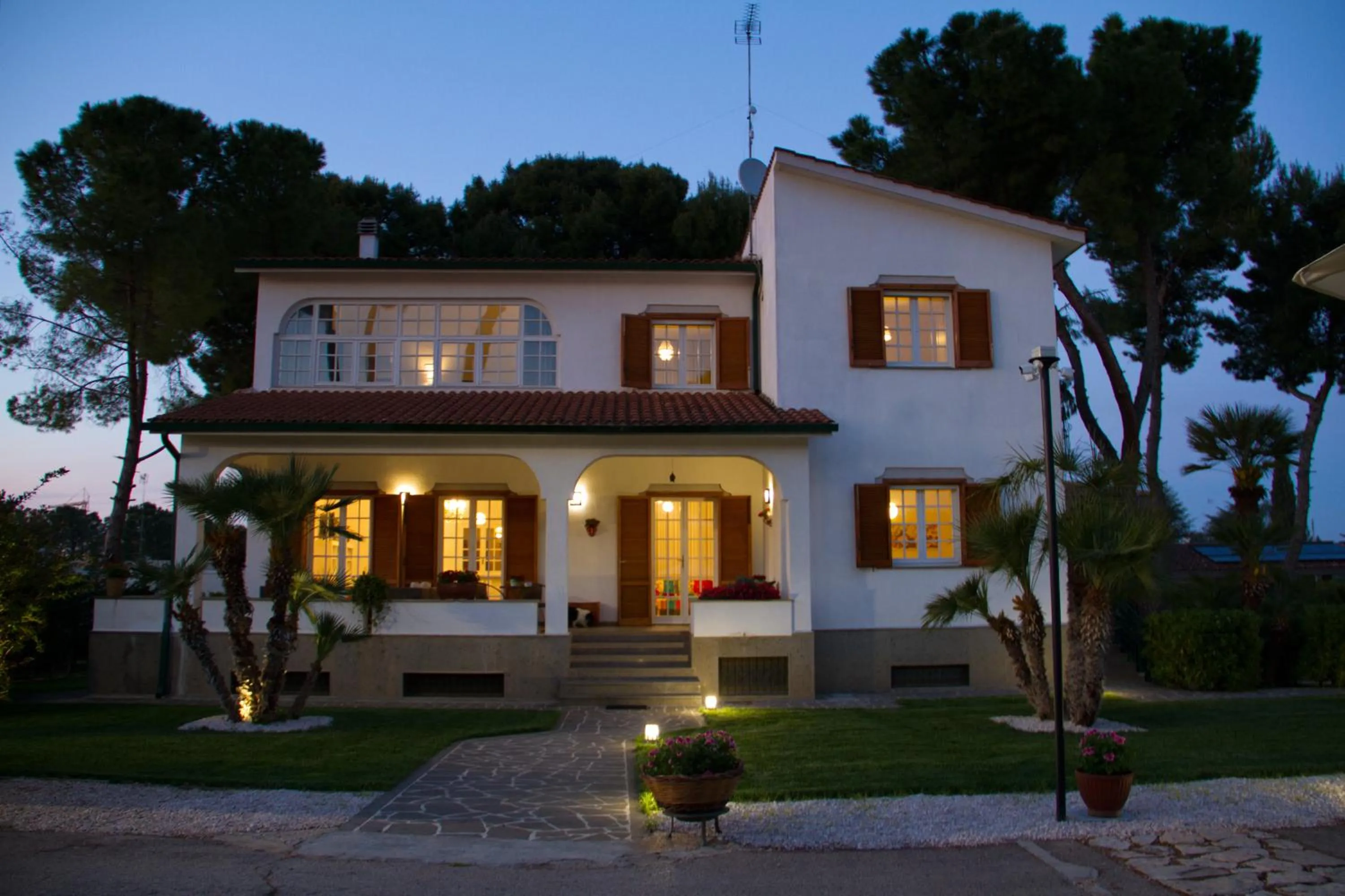 Property building in Le Duchesse