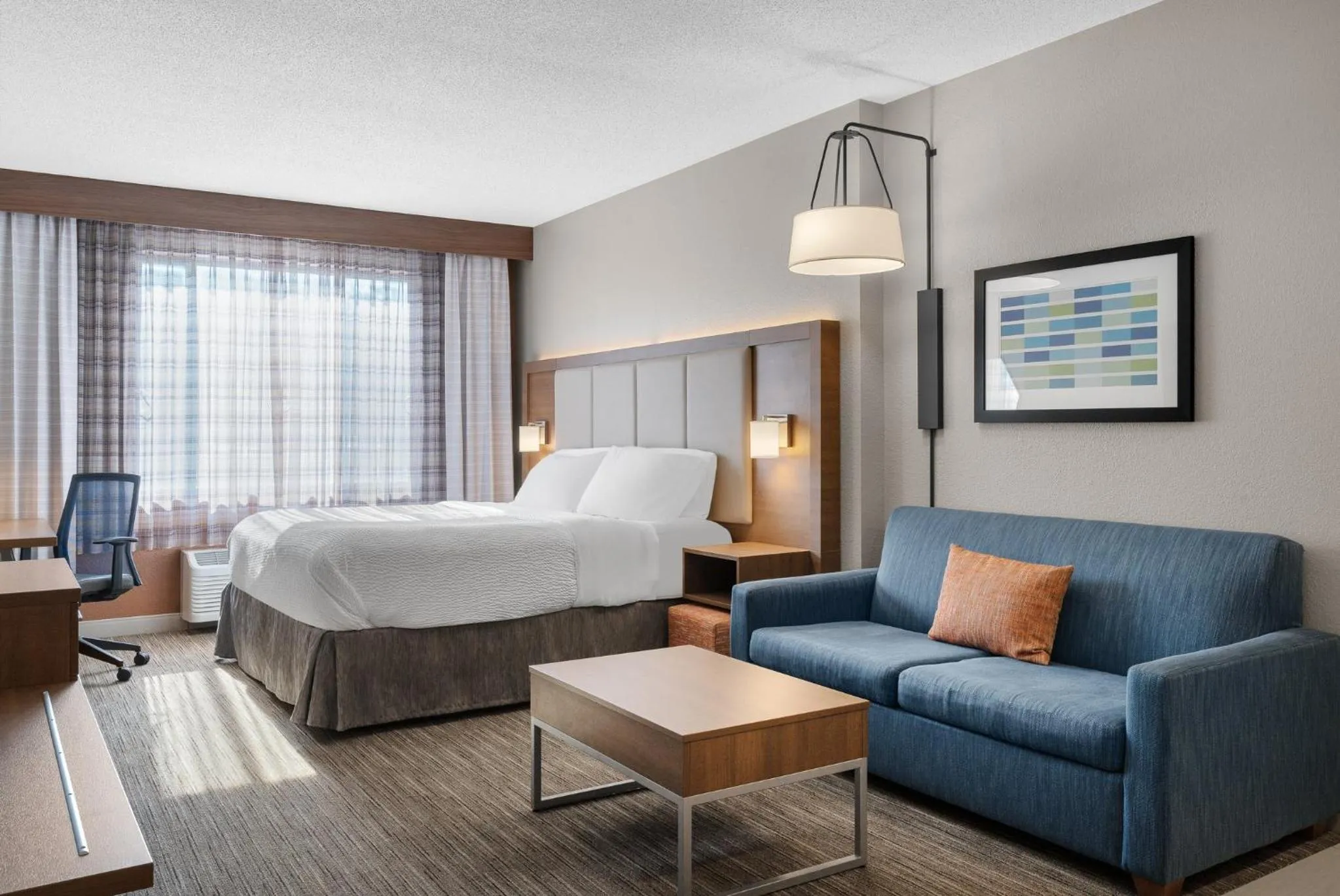 Photo of the whole room, Bed in Holiday Inn Express Hotel & Suites Coralville by IHG