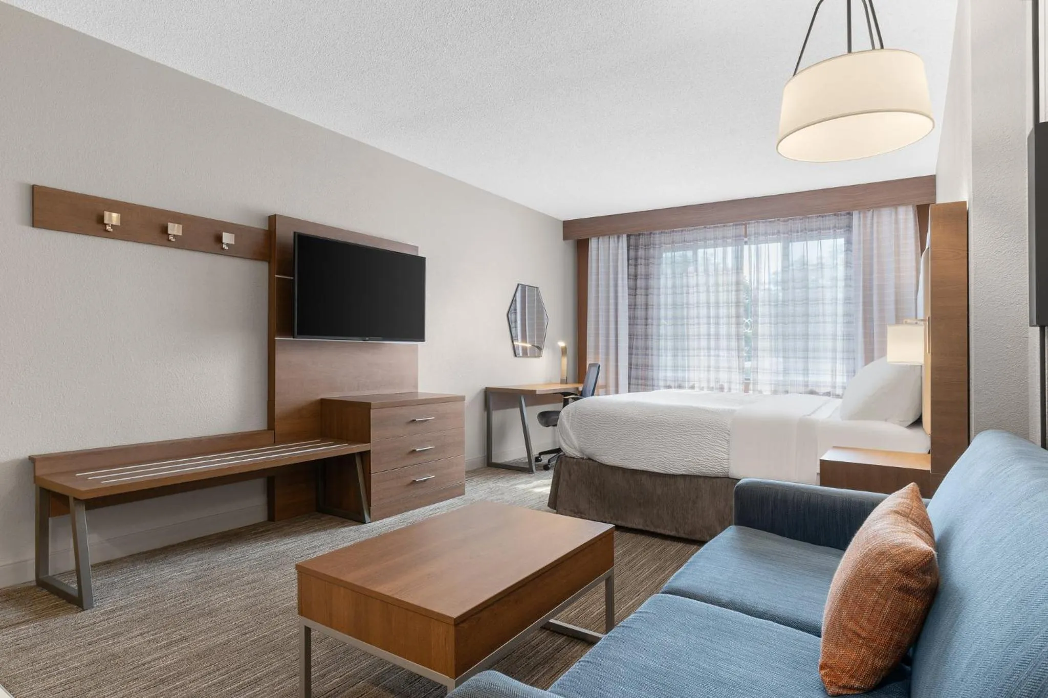 Photo of the whole room, Bed in Holiday Inn Express Hotel & Suites Coralville by IHG